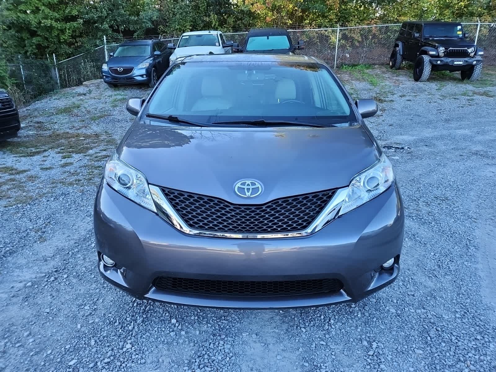 Thumbnail: 2015 Toyota Sienna - 8