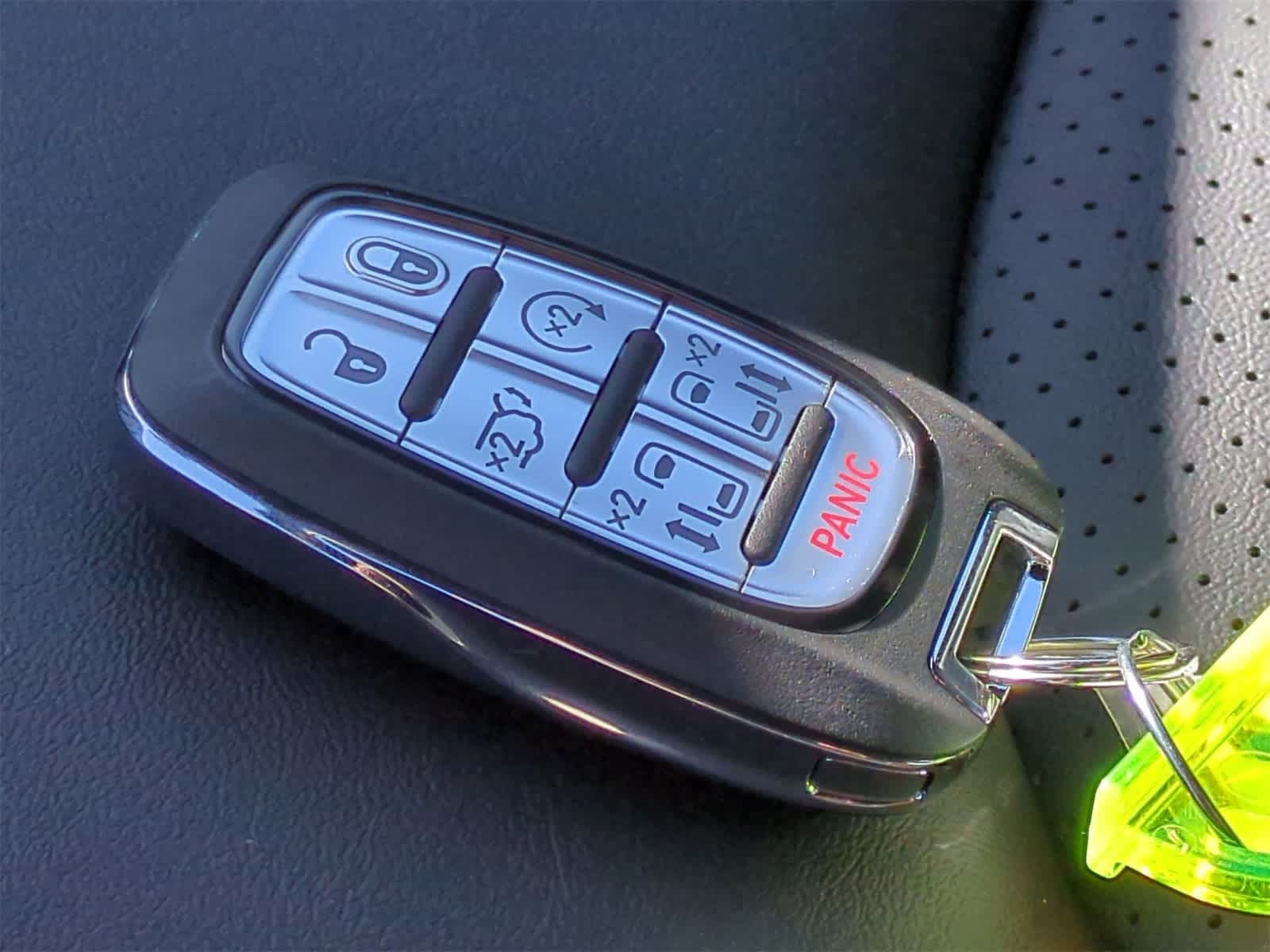 Thumbnail: 2025 Chrysler Pacifica - 33