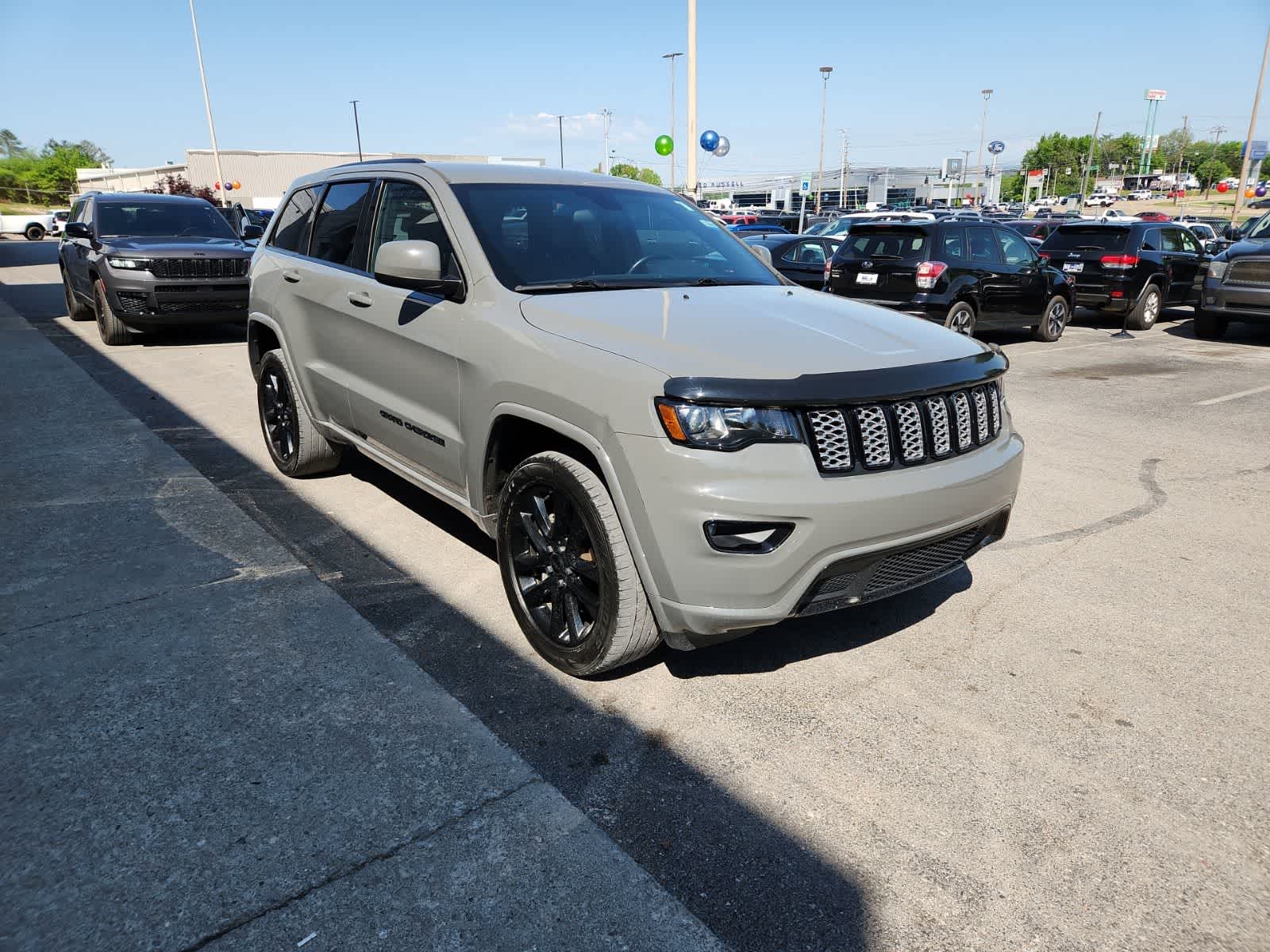 Thumbnail: 2021 Jeep Grand Cherokee - 7