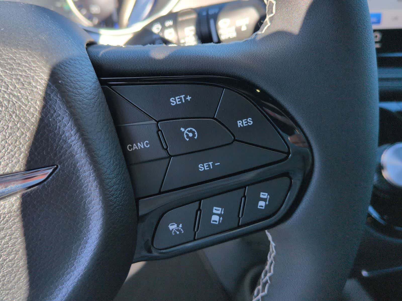 Thumbnail: 2026 Chrysler Pacifica - 16