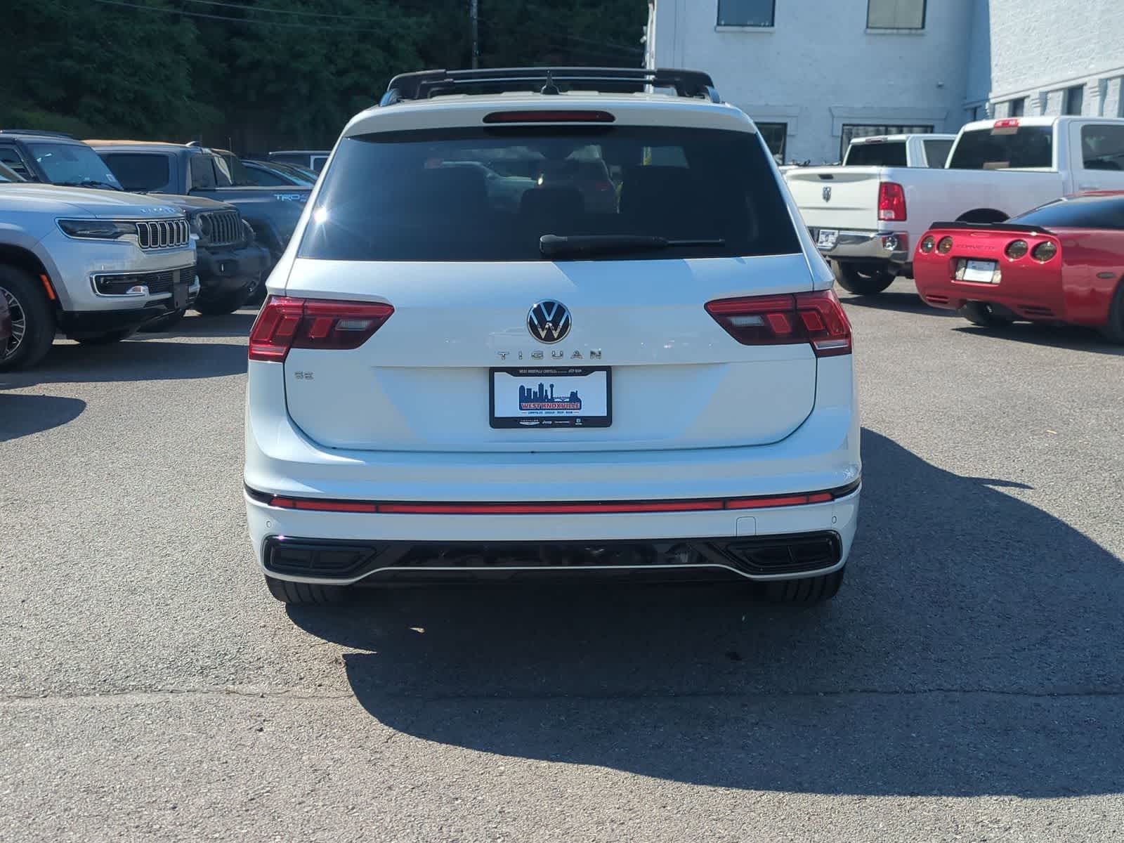 Thumbnail: 2023 Volkswagen Tiguan - 7