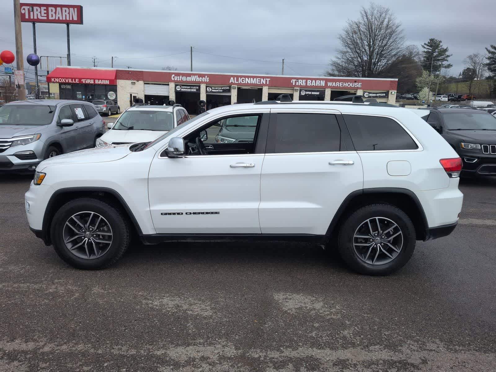 Thumbnail: 2018 Jeep Grand Cherokee - 5