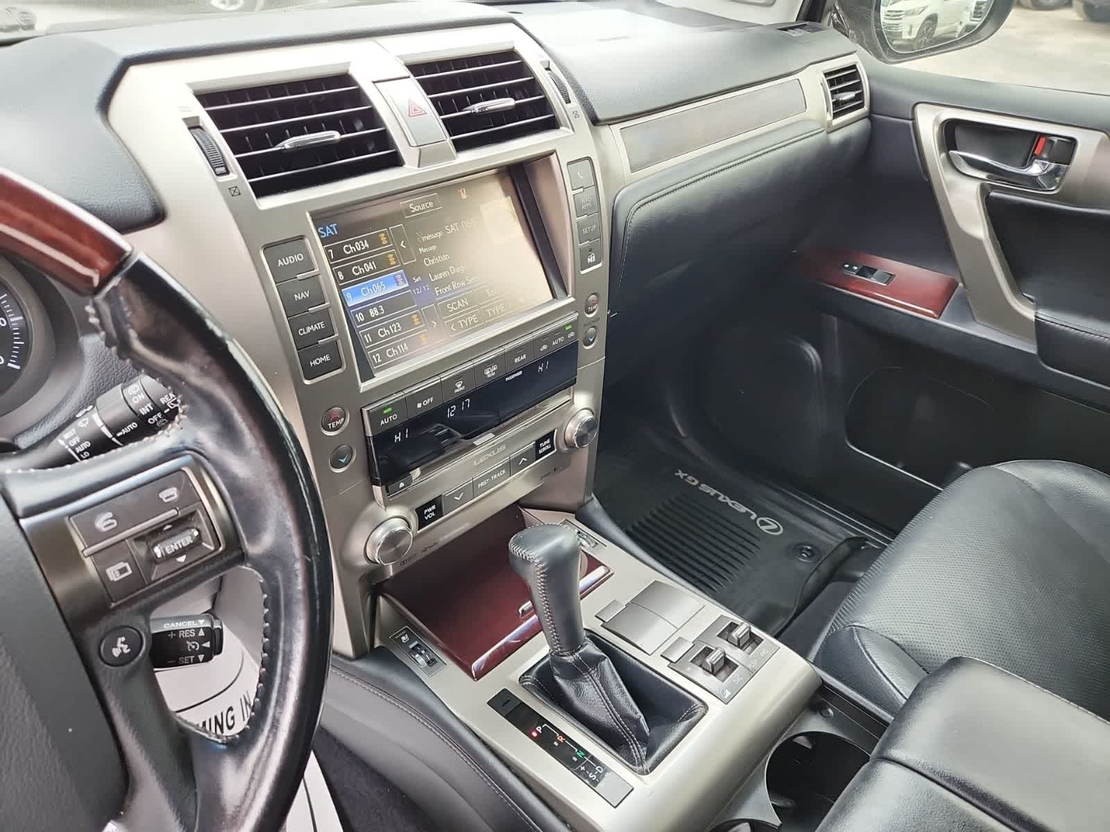 Thumbnail: 2018 Lexus GX - 10