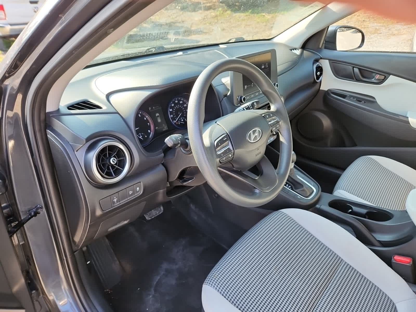 Thumbnail: 2022 Hyundai Kona - 13