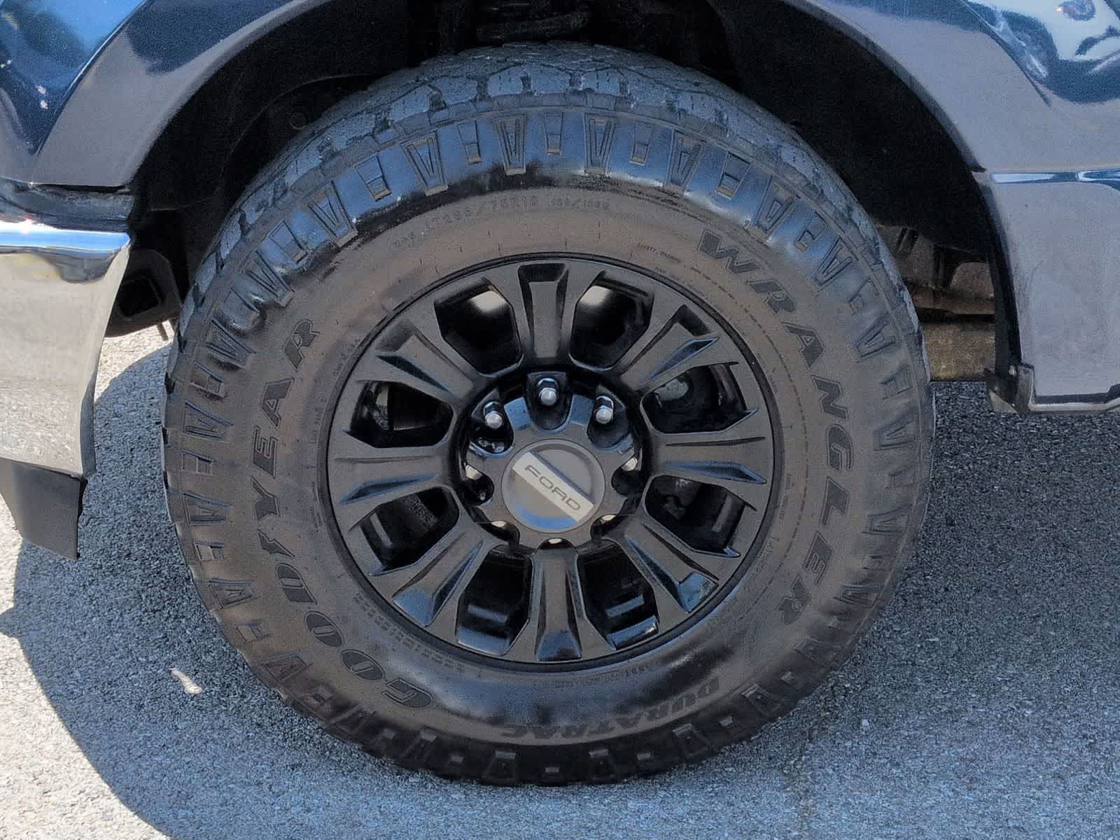 Thumbnail: 2019 Ford Econoline - 14