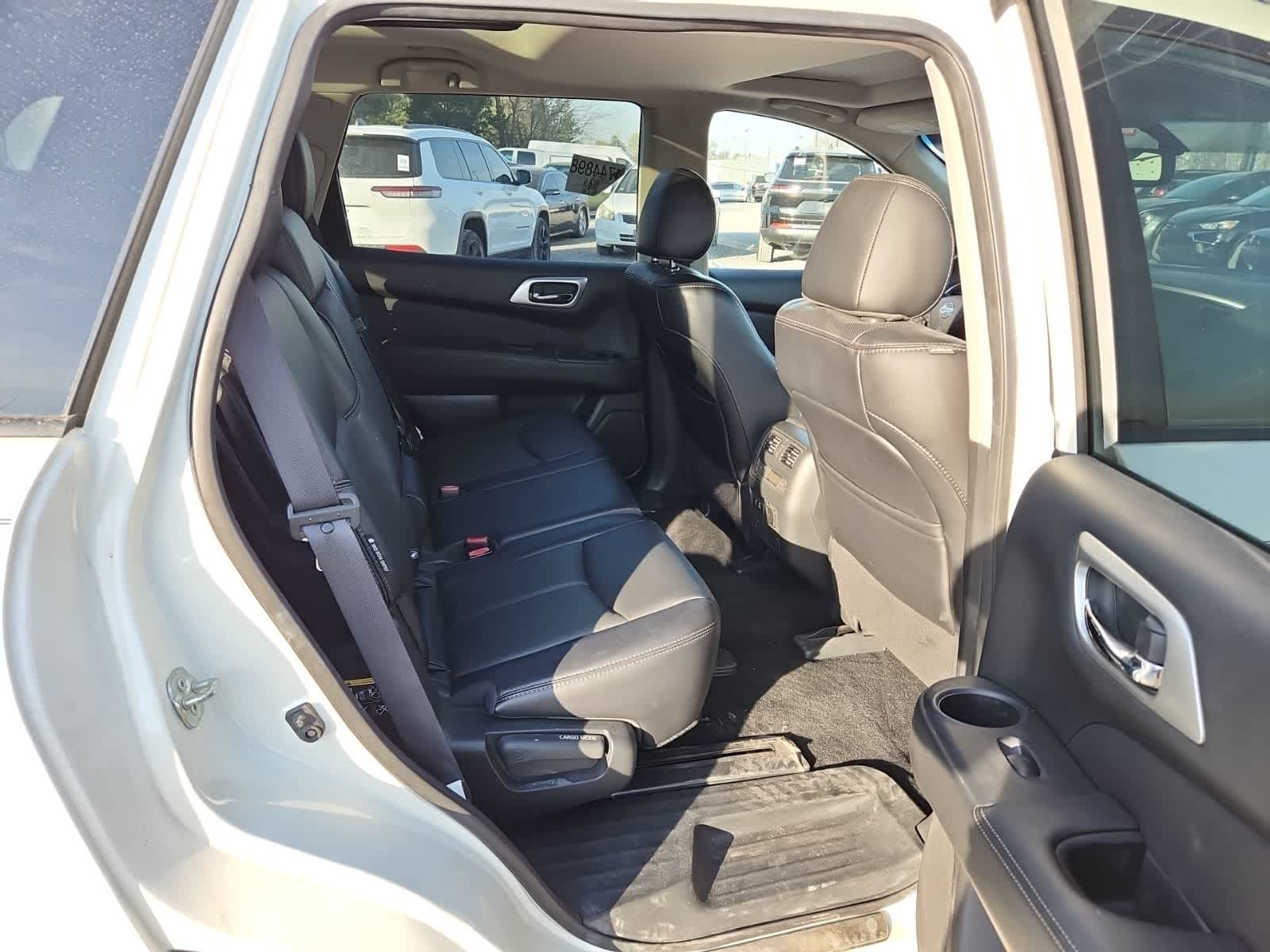 Thumbnail: 2019 Nissan Pathfinder - 22