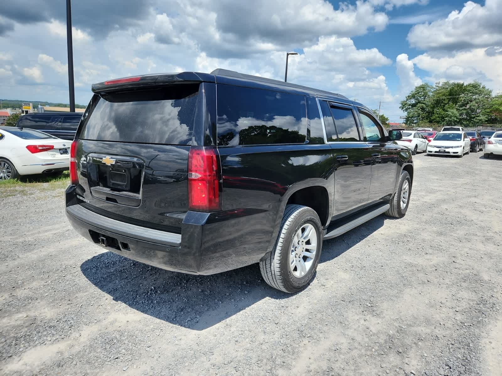 Thumbnail: 2016 Chevrolet Suburban - 5