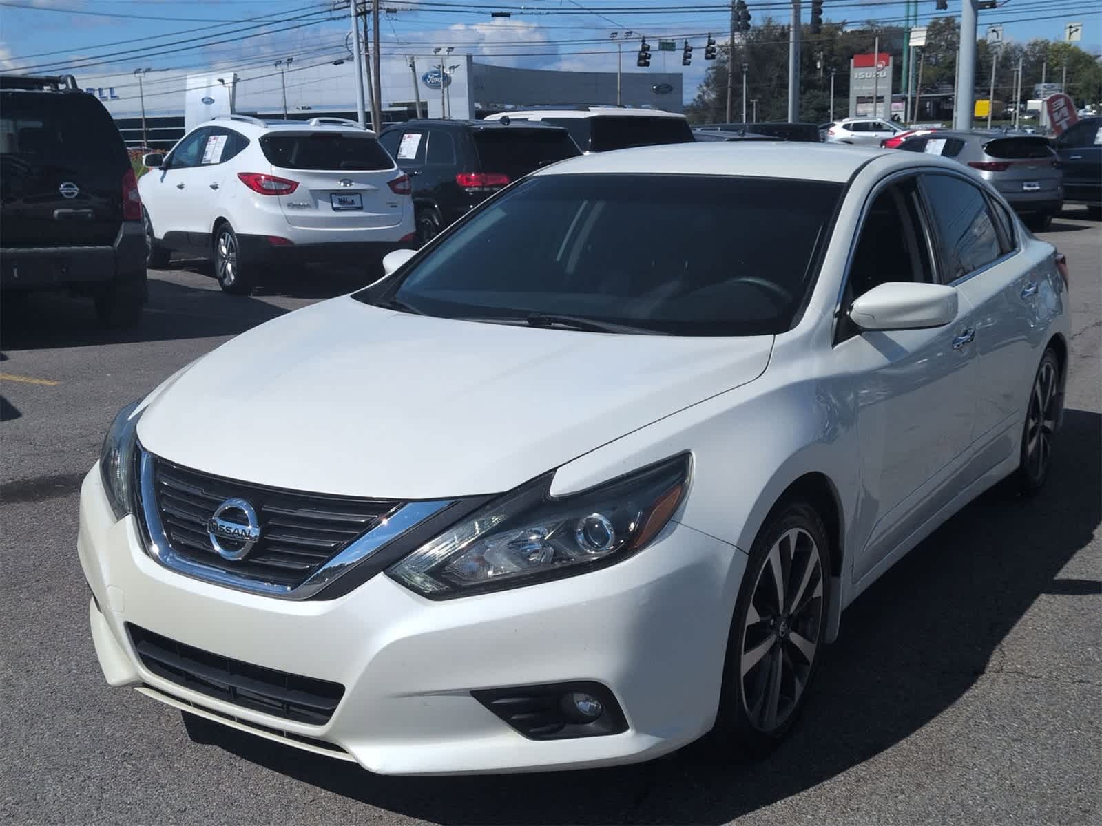 Thumbnail: 2016 Nissan Altima - 4