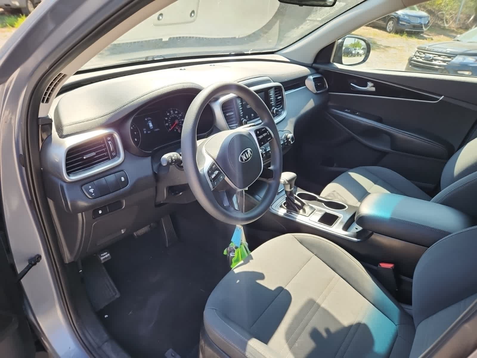 Thumbnail: 2020 Kia Sorento - 13