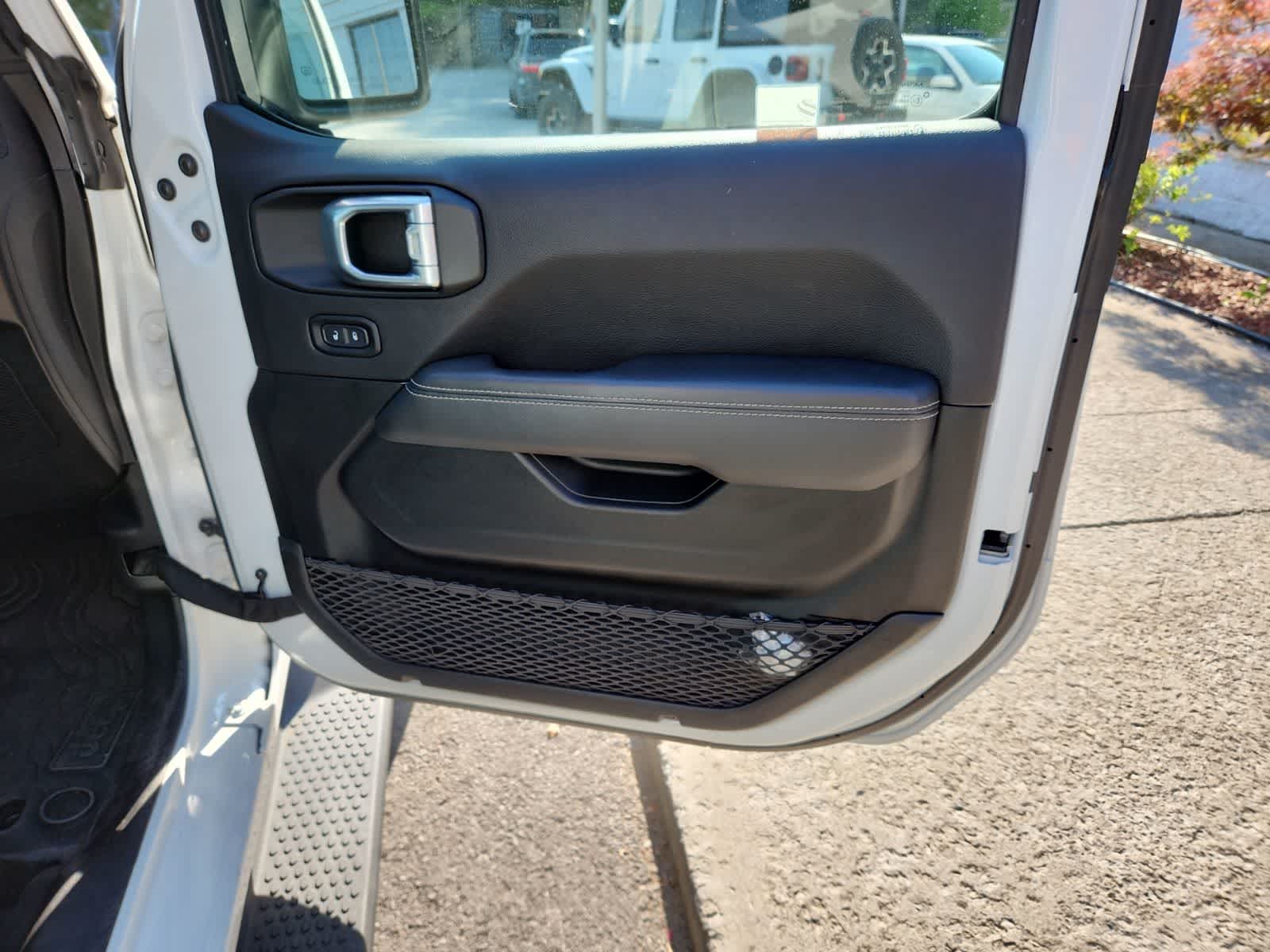 Thumbnail: 2021 Jeep Wrangler - 23