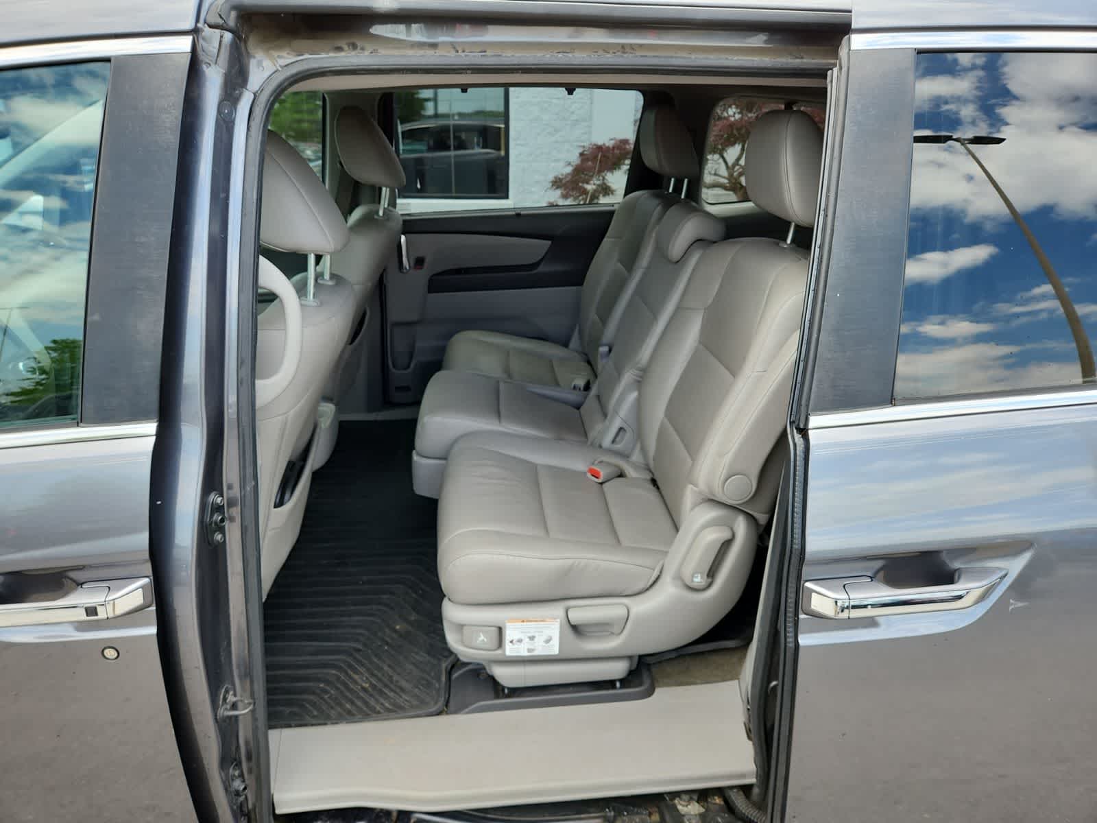 Thumbnail: 2014 Honda Odyssey - 28