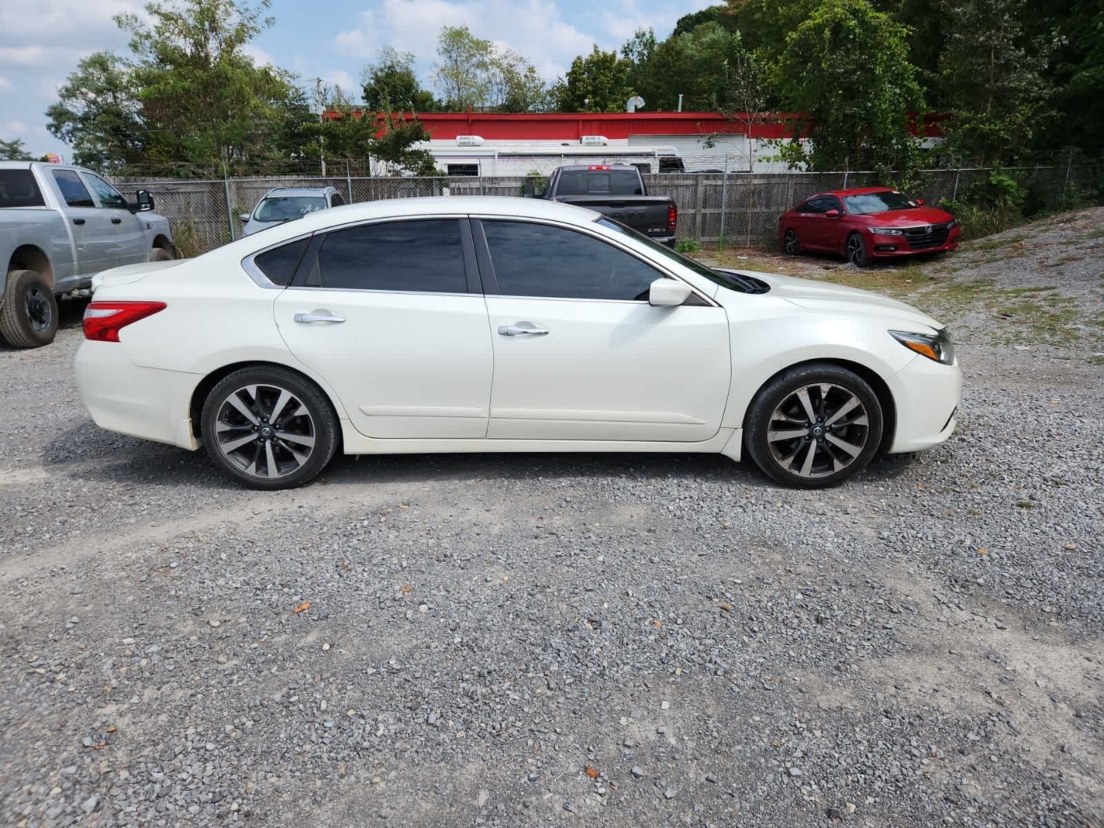 Thumbnail: 2016 Nissan Altima - 6