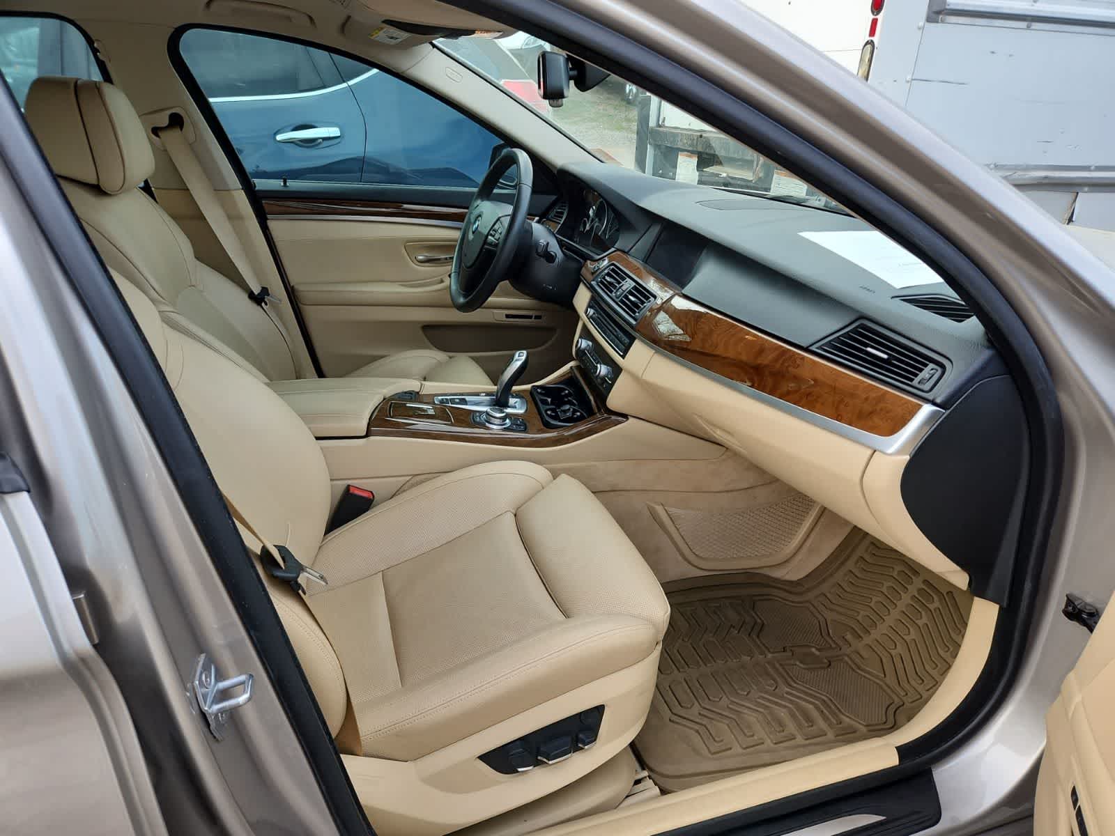 Thumbnail: 2013 BMW 5 Series - 21