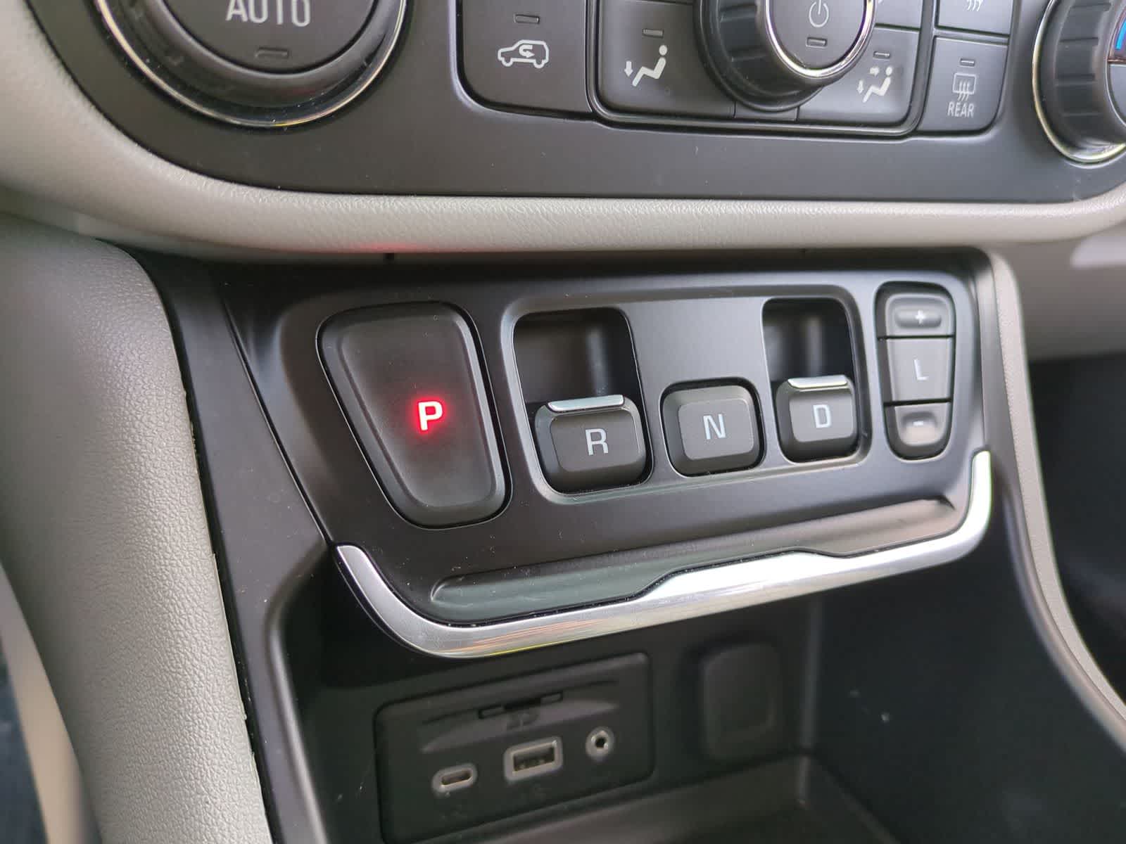 Thumbnail: 2021 GMC Terrain - 32