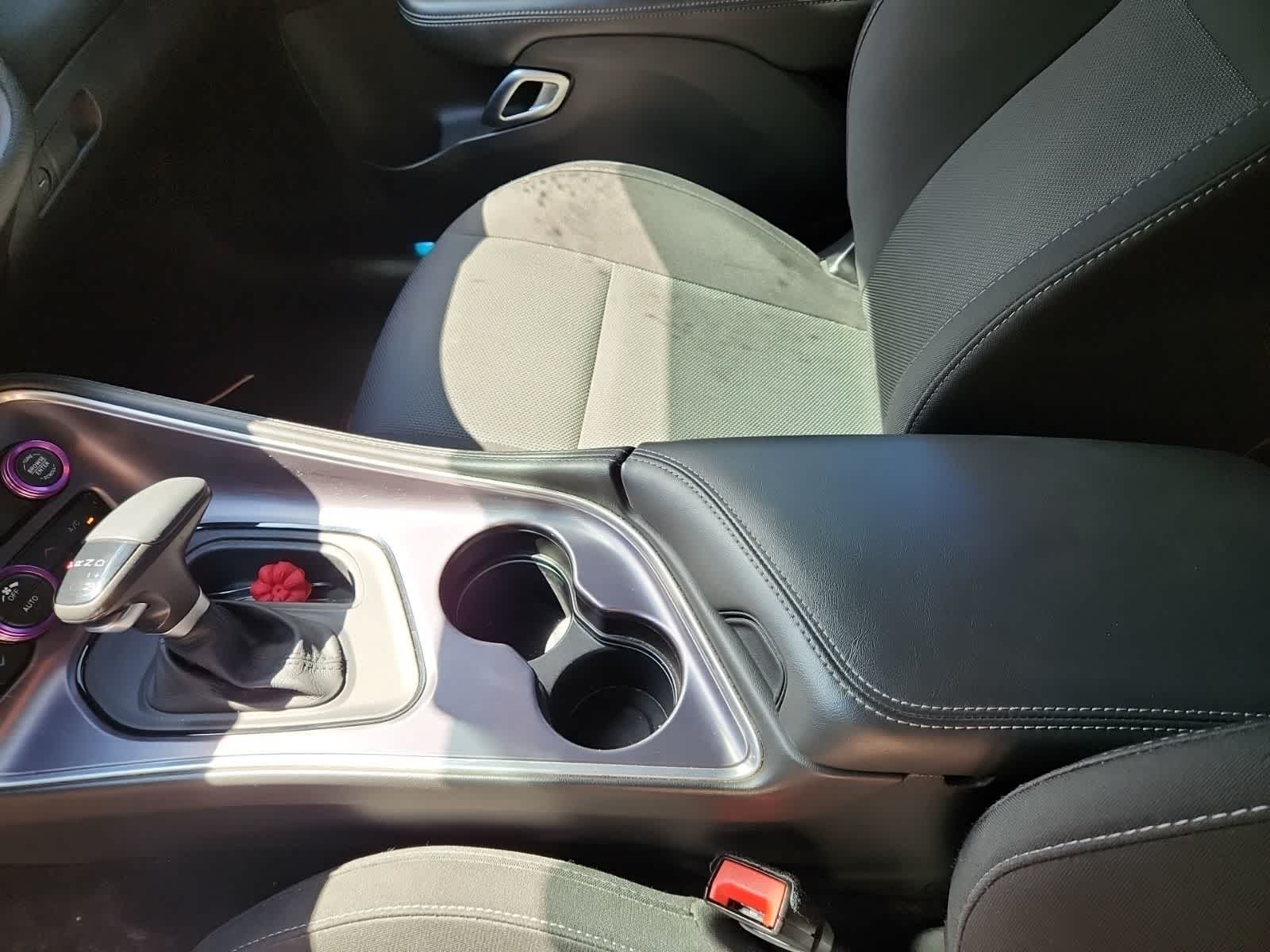 Thumbnail: 2016 Dodge Challenger - 12