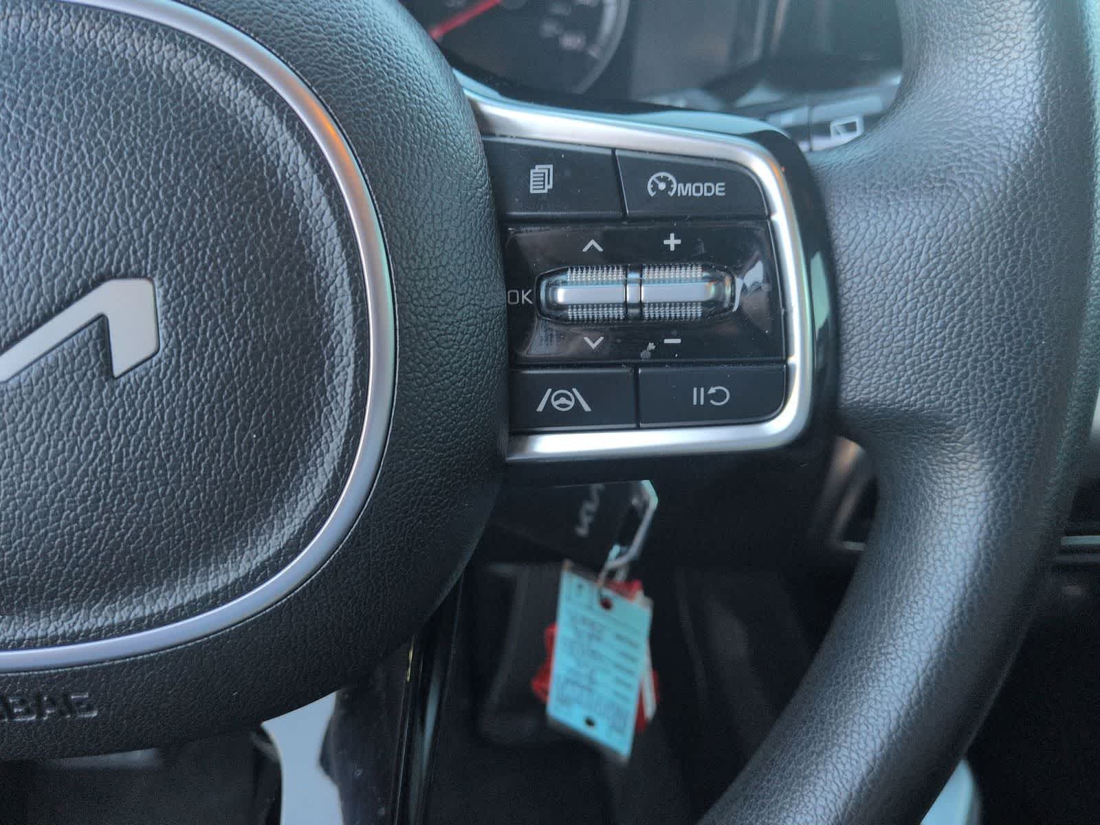 Thumbnail: 2022 Kia Sorento - 23