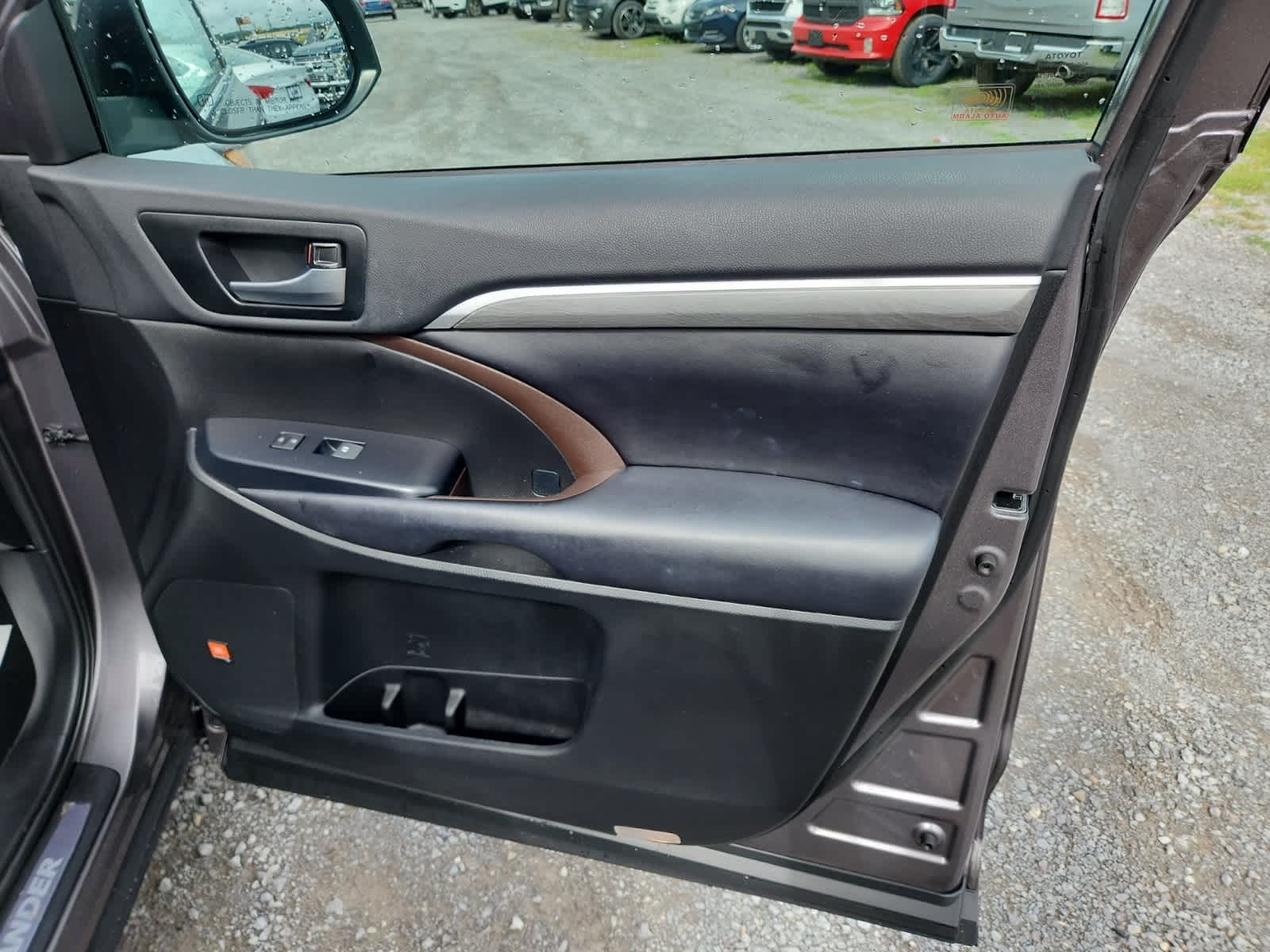 Thumbnail: 2019 Toyota Highlander - 22