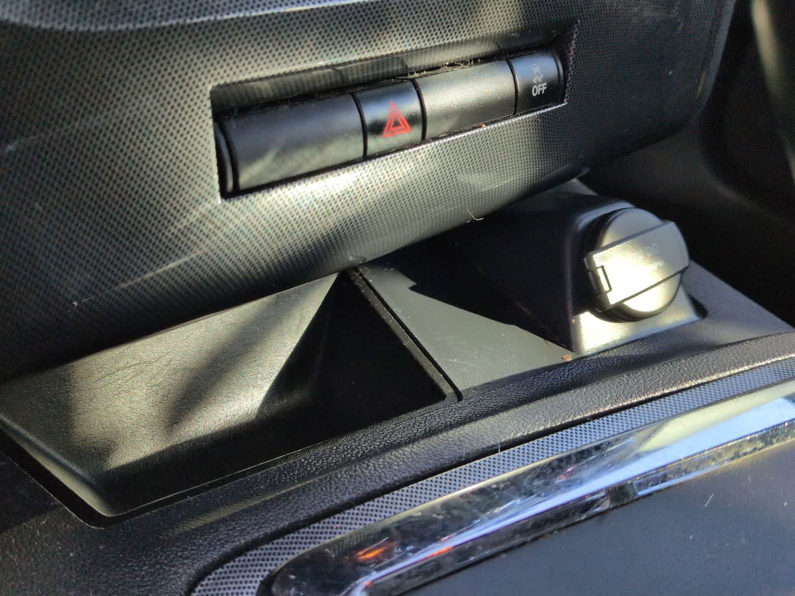 Thumbnail: 2012 Dodge Challenger - 23