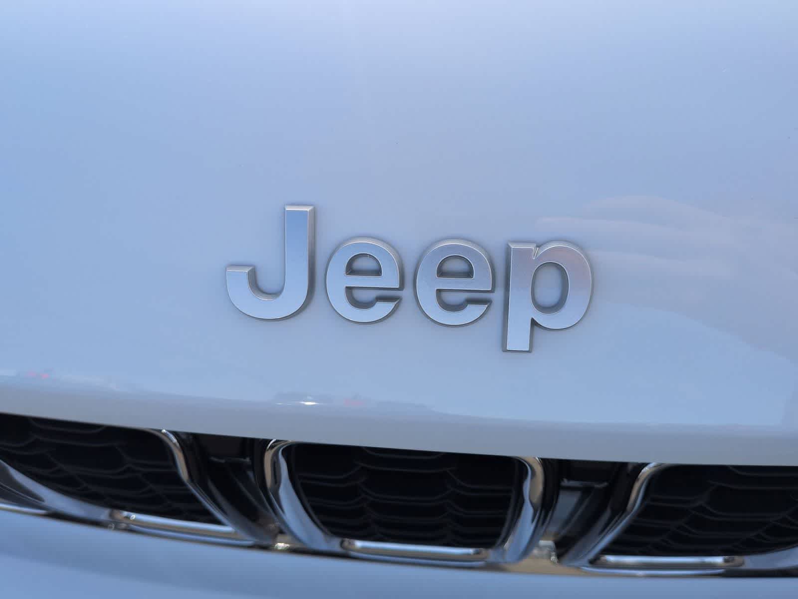 Thumbnail: 2025 Jeep Grand Cherokee L - 12