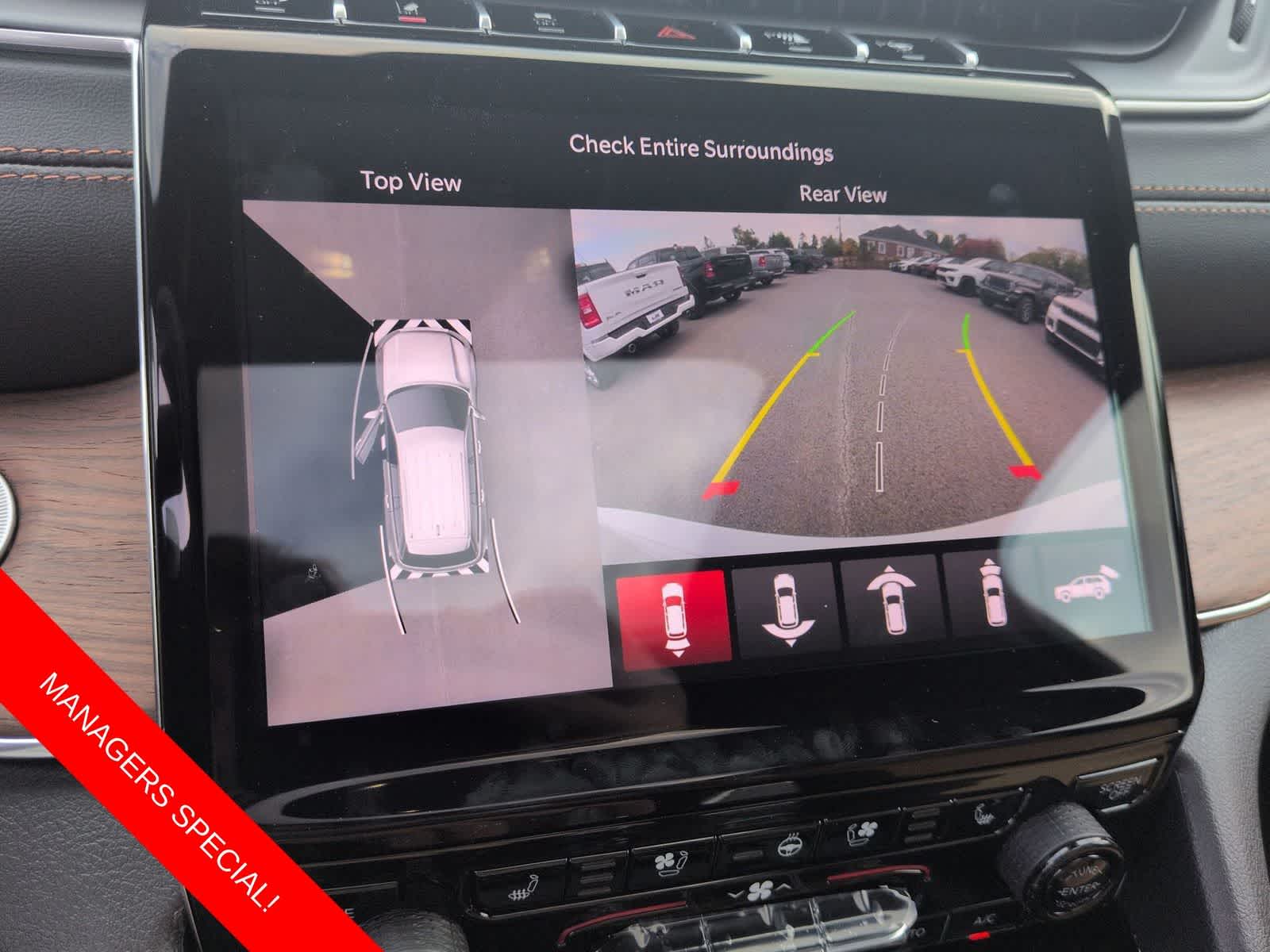 Thumbnail: 2025 Jeep Grand Cherokee - 28