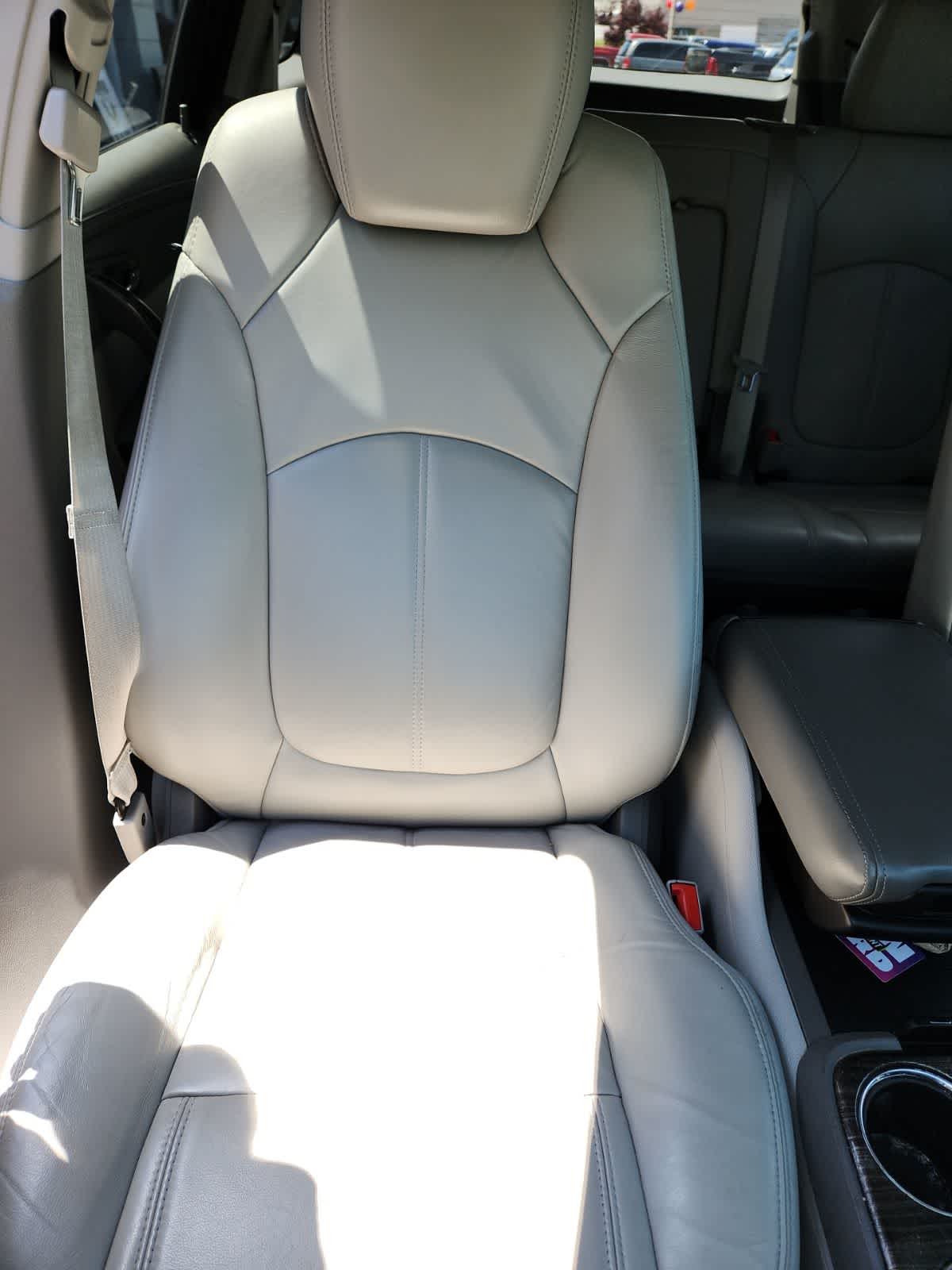 Thumbnail: 2014 GMC Acadia - 18