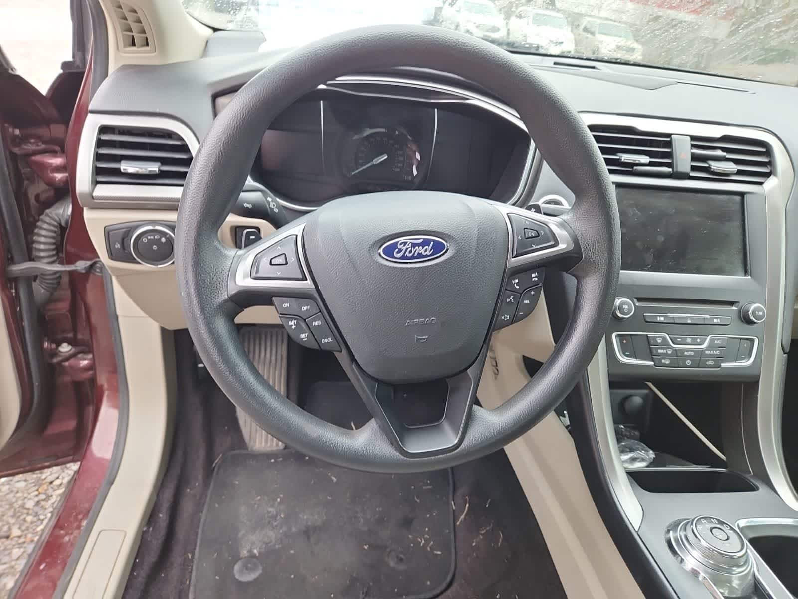 Thumbnail: 2017 Ford Fusion - 12