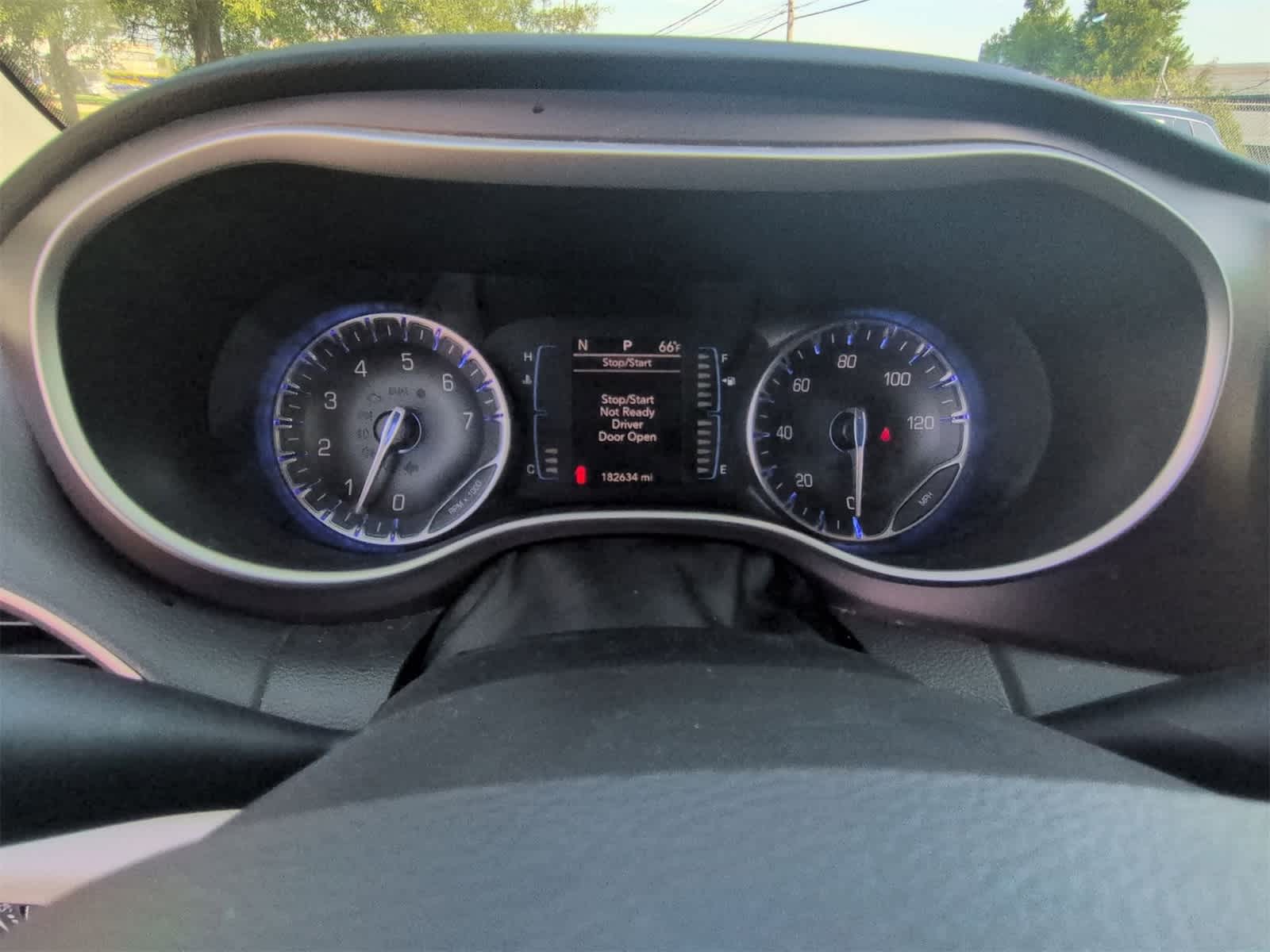 Thumbnail: 2017 Chrysler Pacifica - 33