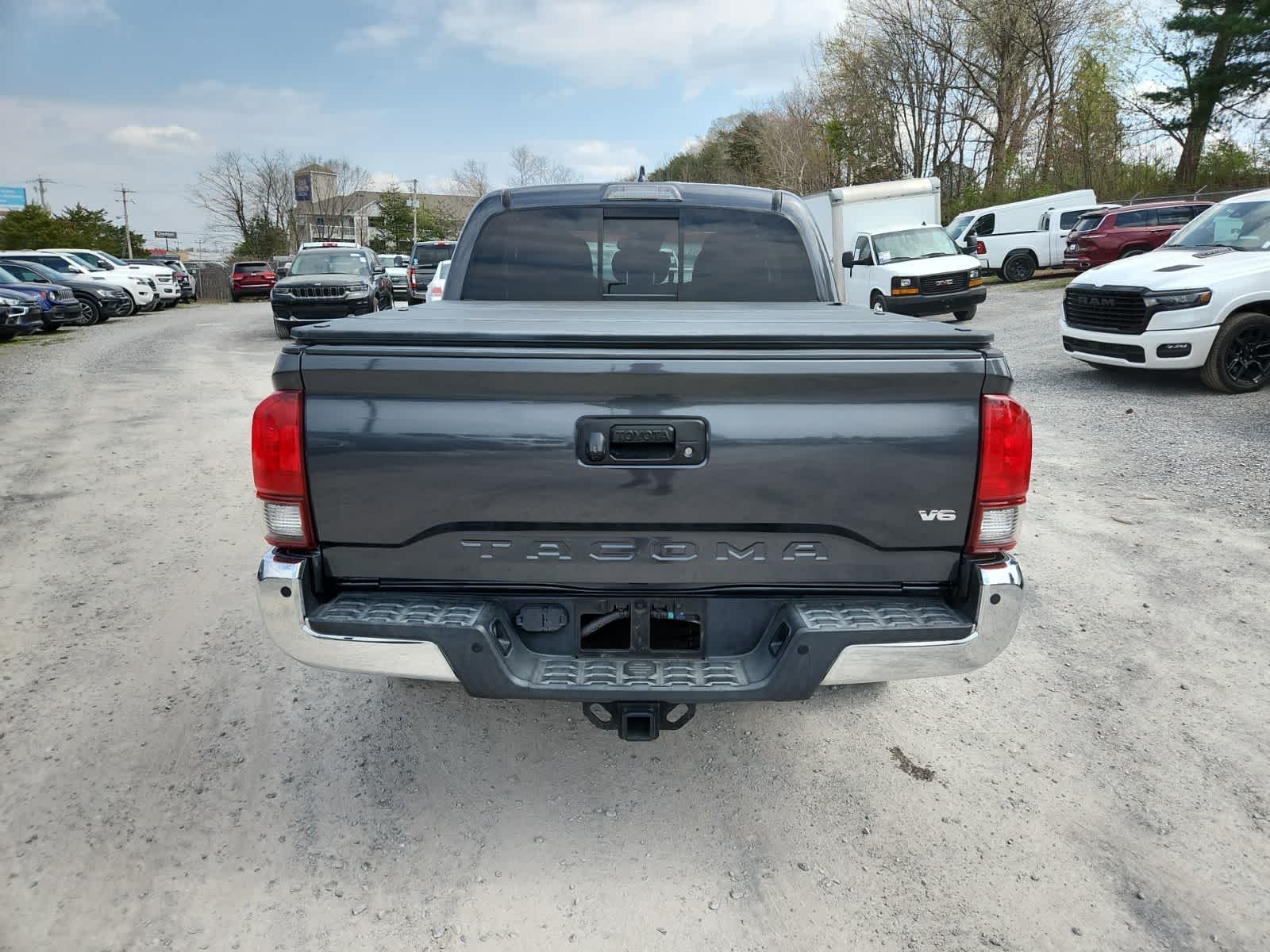 Thumbnail: 2019 Toyota Tacoma - 4