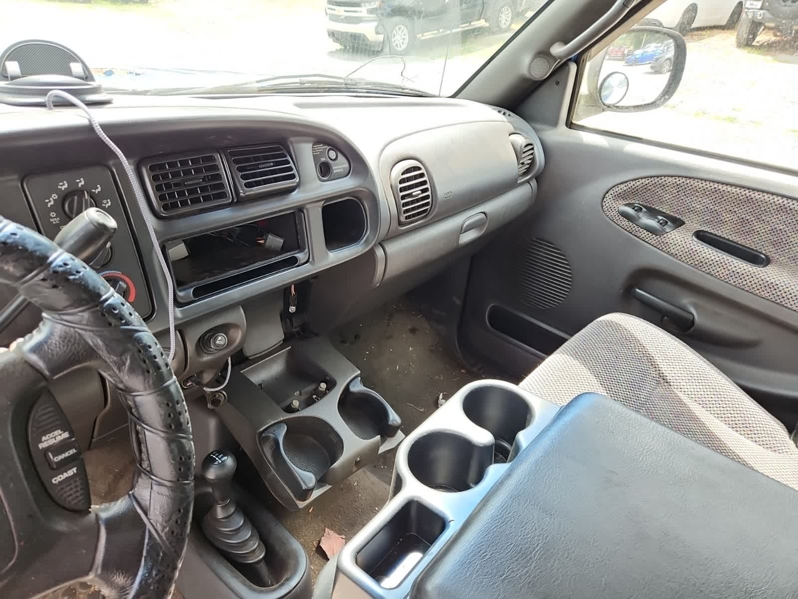 Thumbnail: 2001 Dodge Ram 1500 - 10