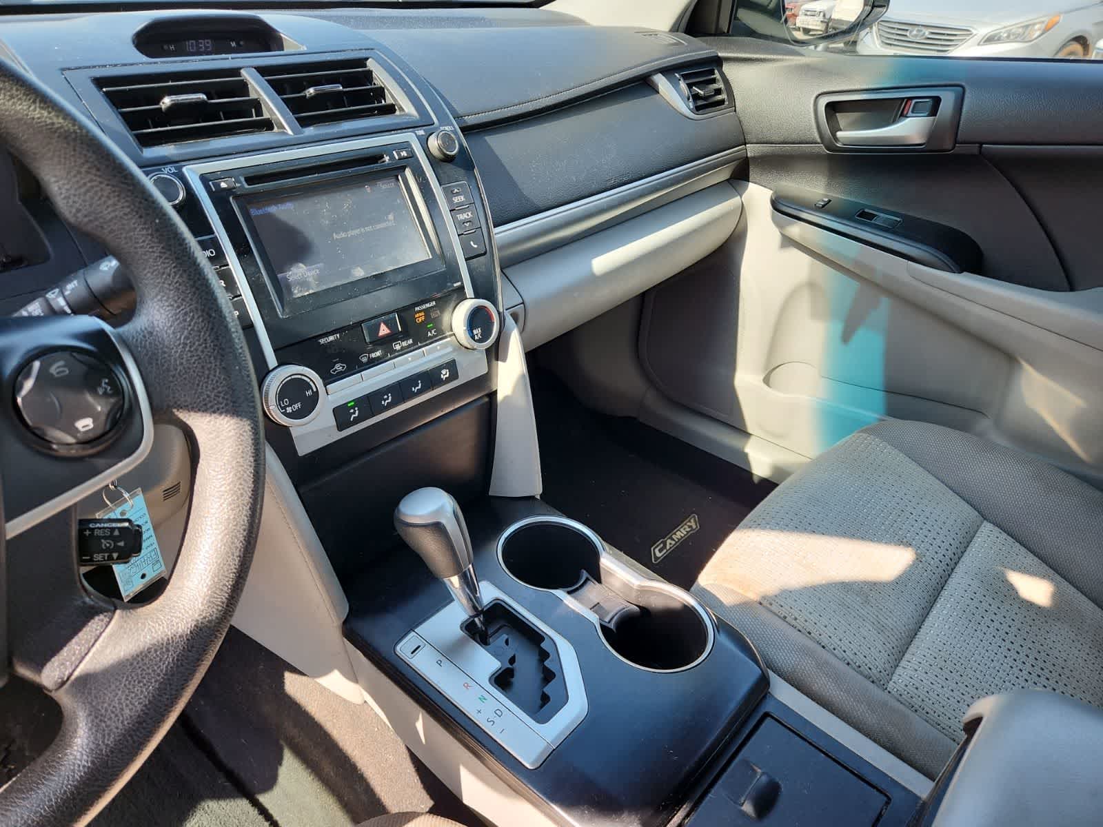 Thumbnail: 2014 Toyota Camry - 10