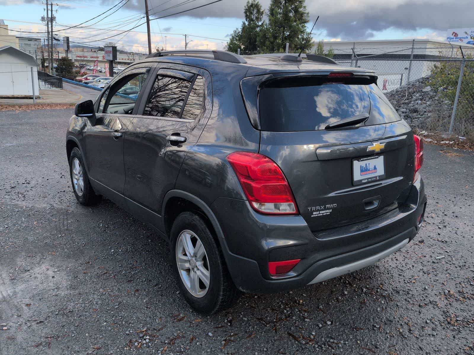 Thumbnail: 2017 Chevrolet Trax - 6