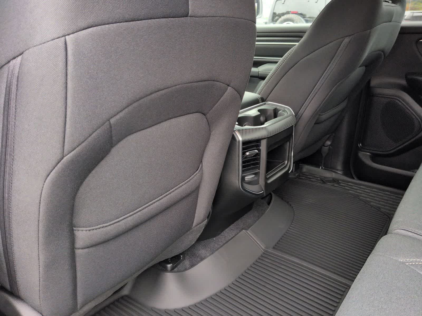 Thumbnail: 2026 RAM 1500 - 18