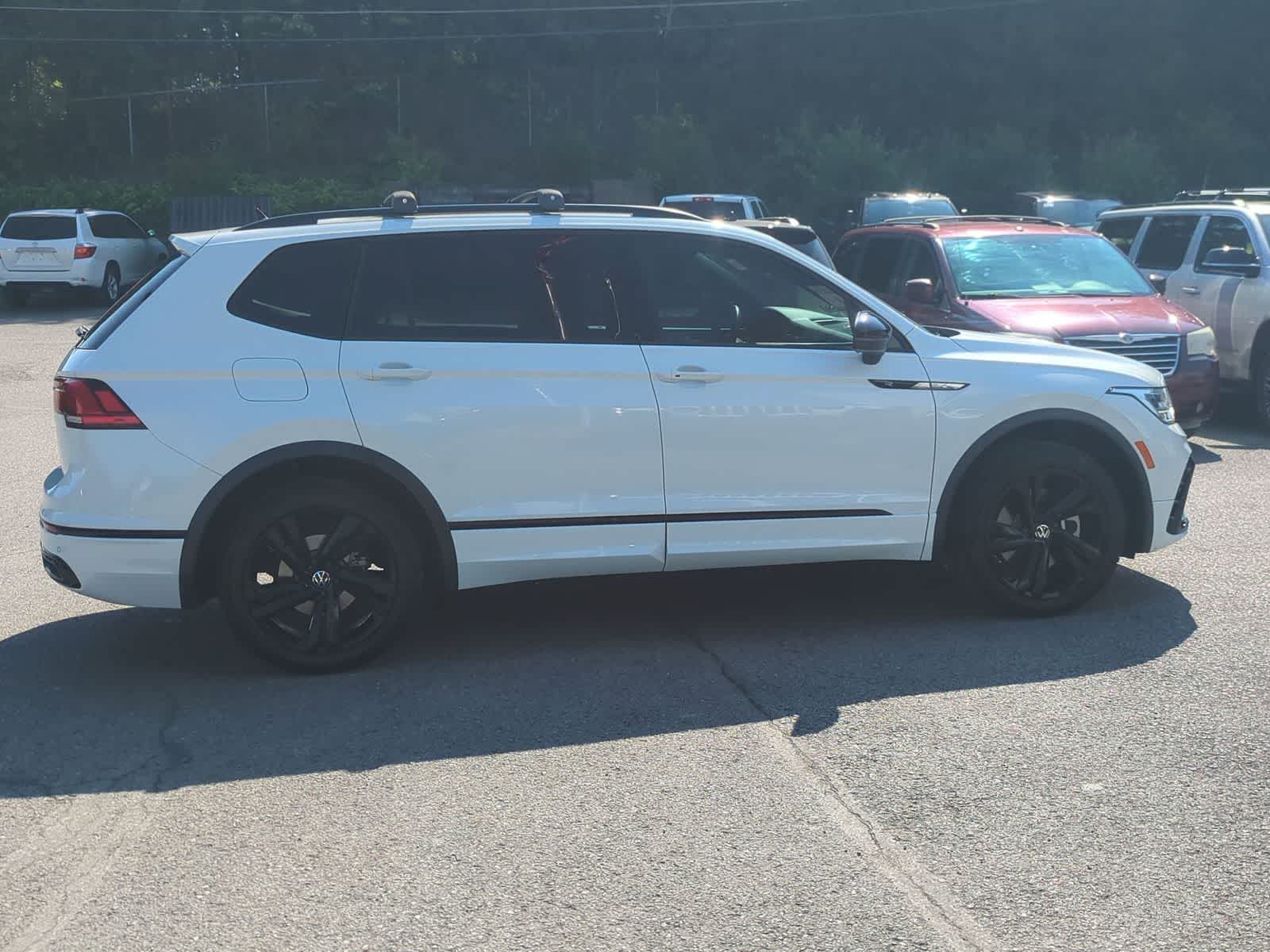 Thumbnail: 2023 Volkswagen Tiguan - 9