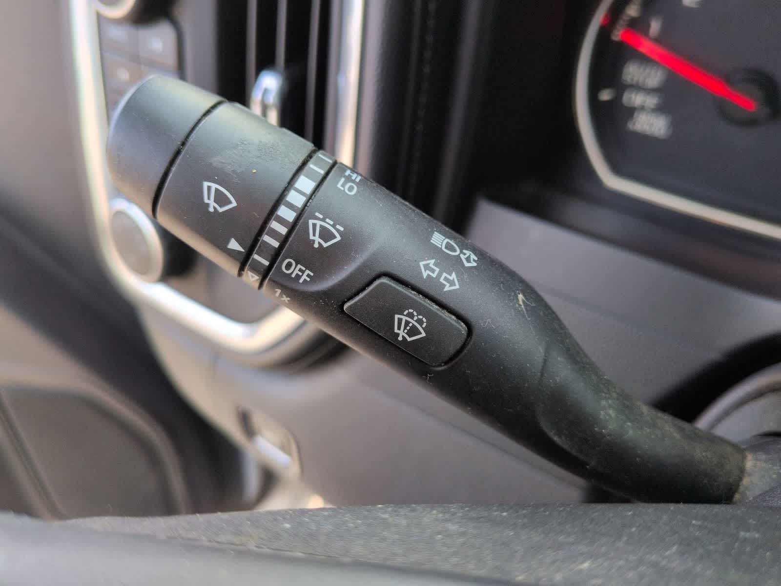 Thumbnail: 2019 Chevrolet Silverado 1500 - 26