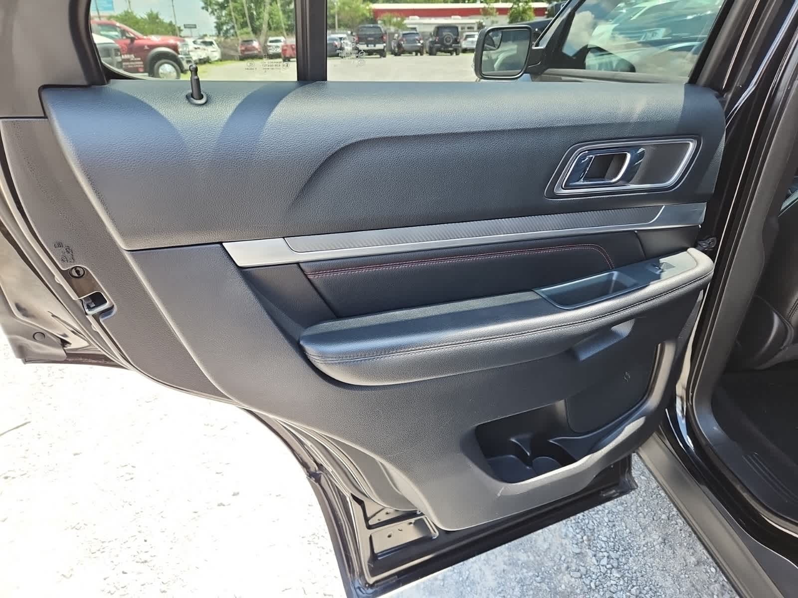 Thumbnail: 2016 Ford Explorer - 27