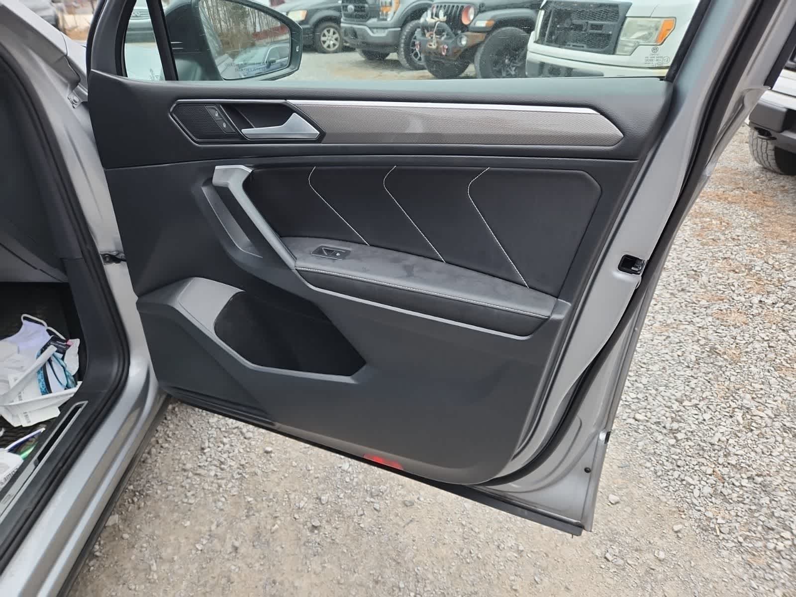 Thumbnail: 2022 Volkswagen Tiguan - 22