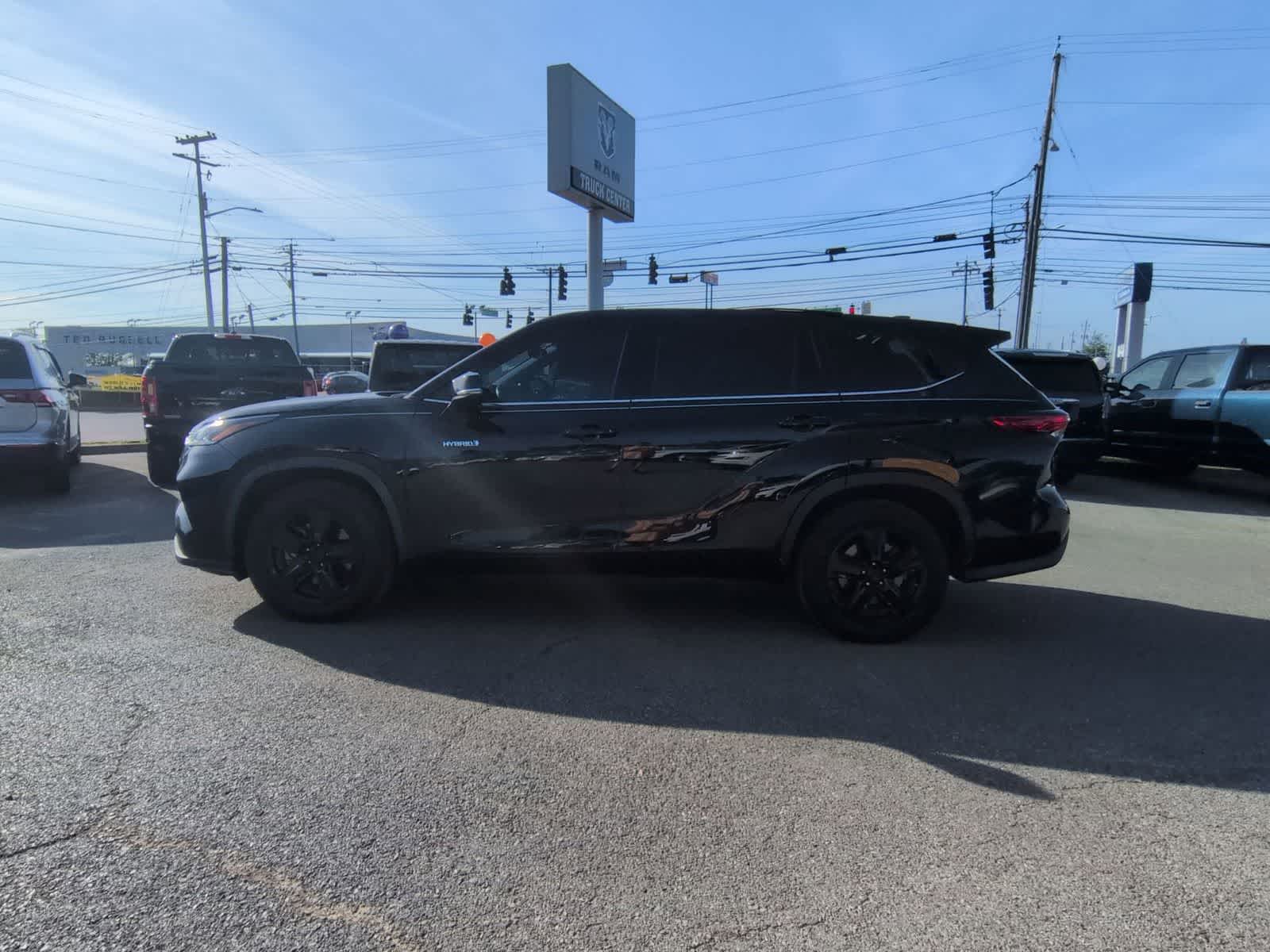 Thumbnail: 2021 Toyota Highlander - 5