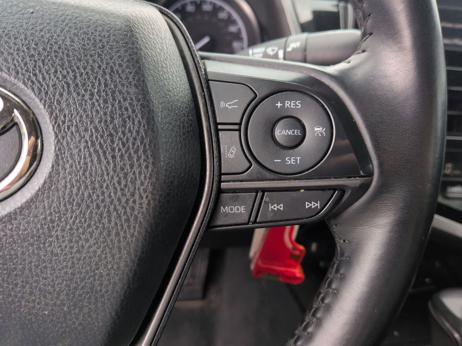 Thumbnail: 2022 Toyota Camry - 24