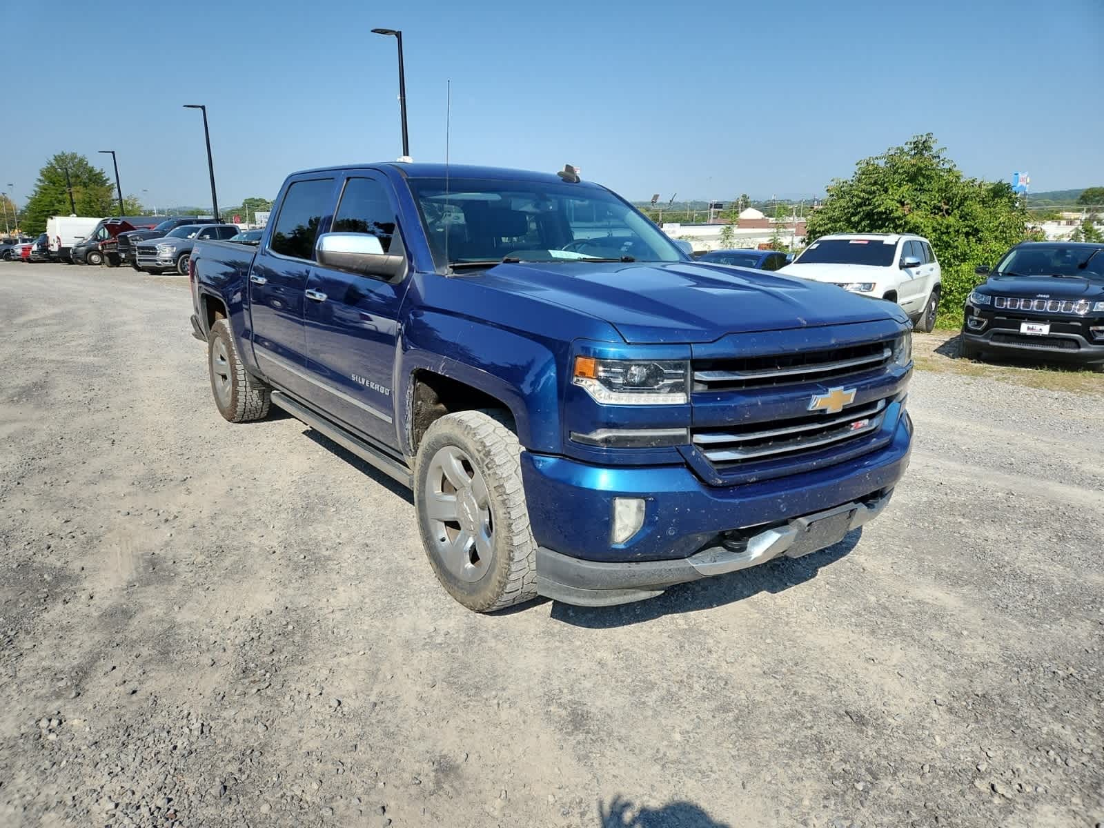 Thumbnail: 2017 Chevrolet Silverado 1500 - 7