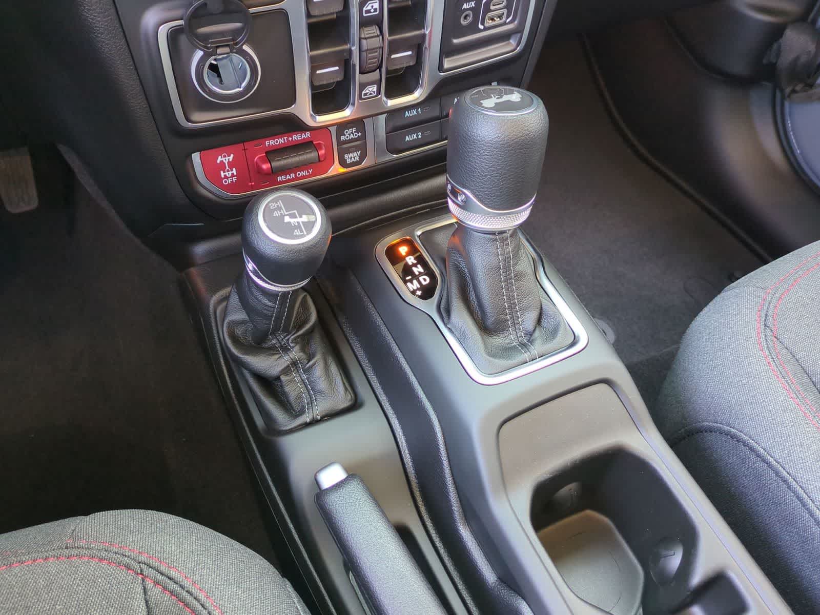 Thumbnail: 2025 Jeep Wrangler - 32