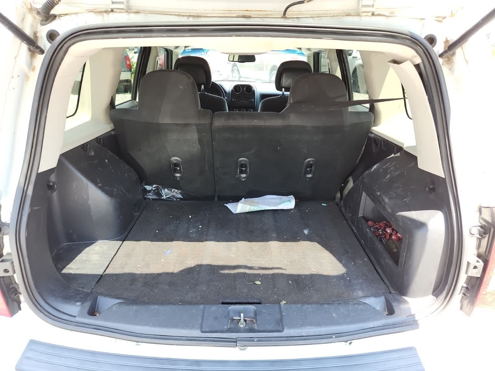 Thumbnail: 2015 Jeep Patriot - 25