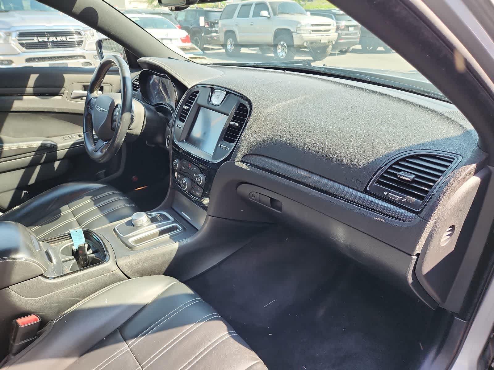 Thumbnail: 2015 Chrysler 300 - 17