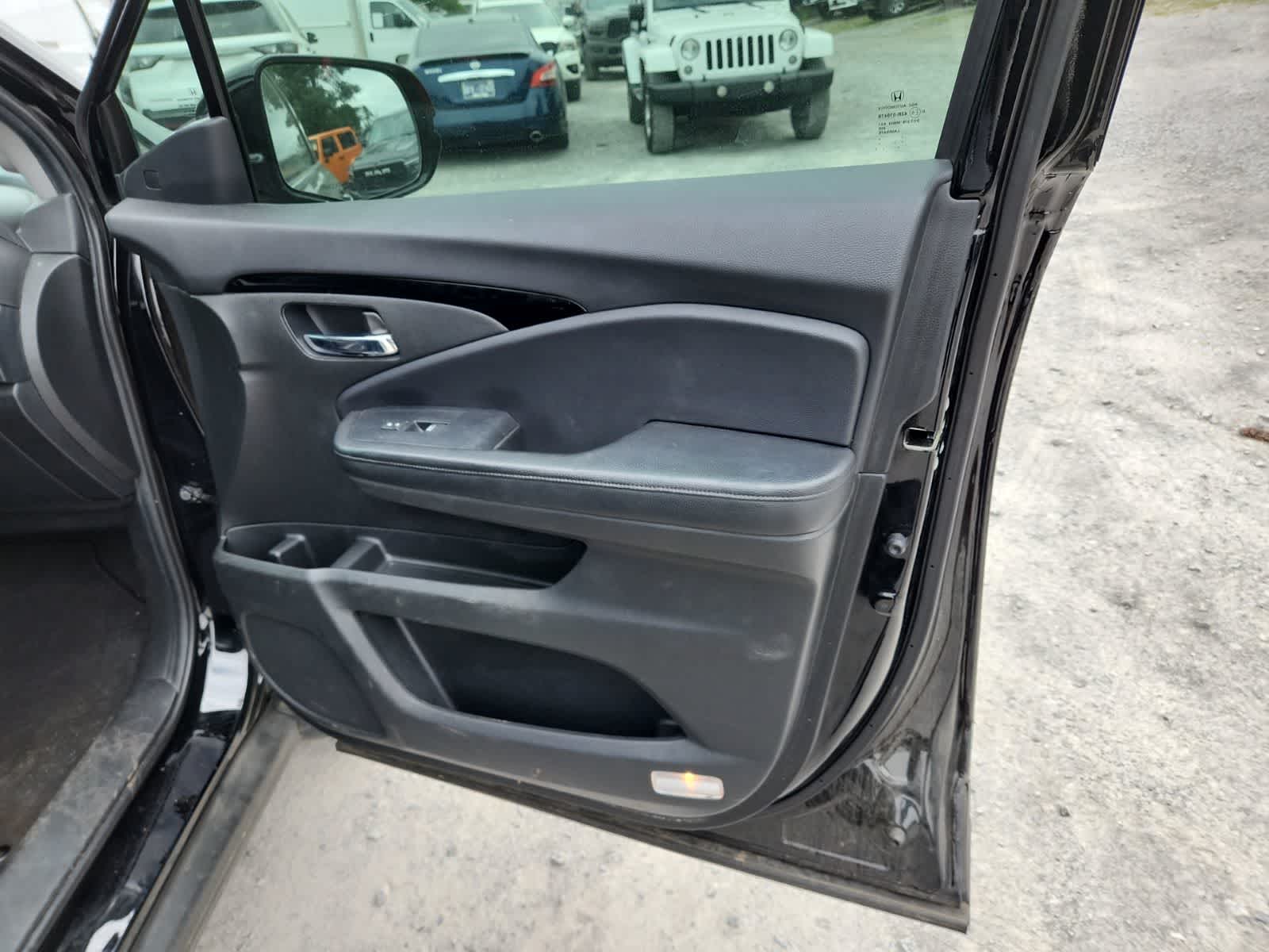 Thumbnail: 2020 Honda Pilot - 22