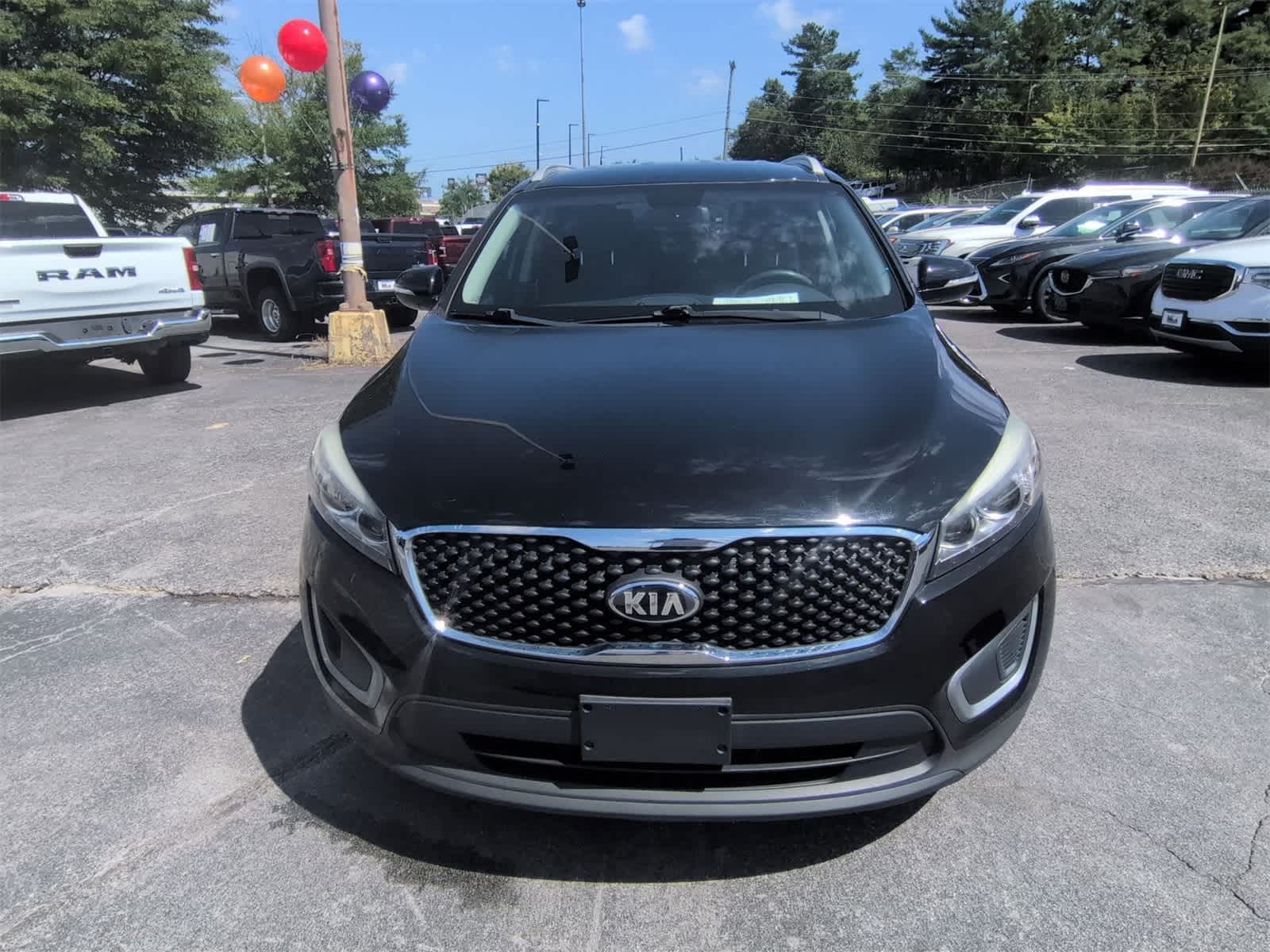 Thumbnail: 2017 Kia Sorento - 3
