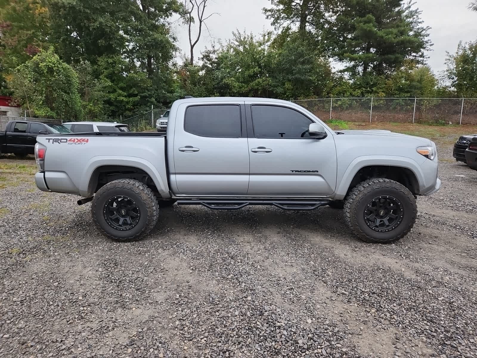 Thumbnail: 2022 Toyota Tacoma - 6