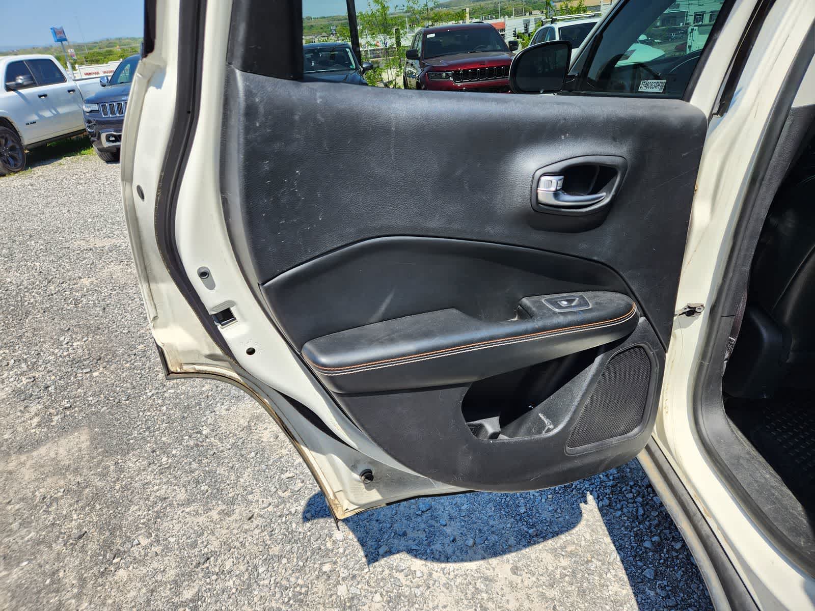 Thumbnail: 2018 Jeep Compass - 27