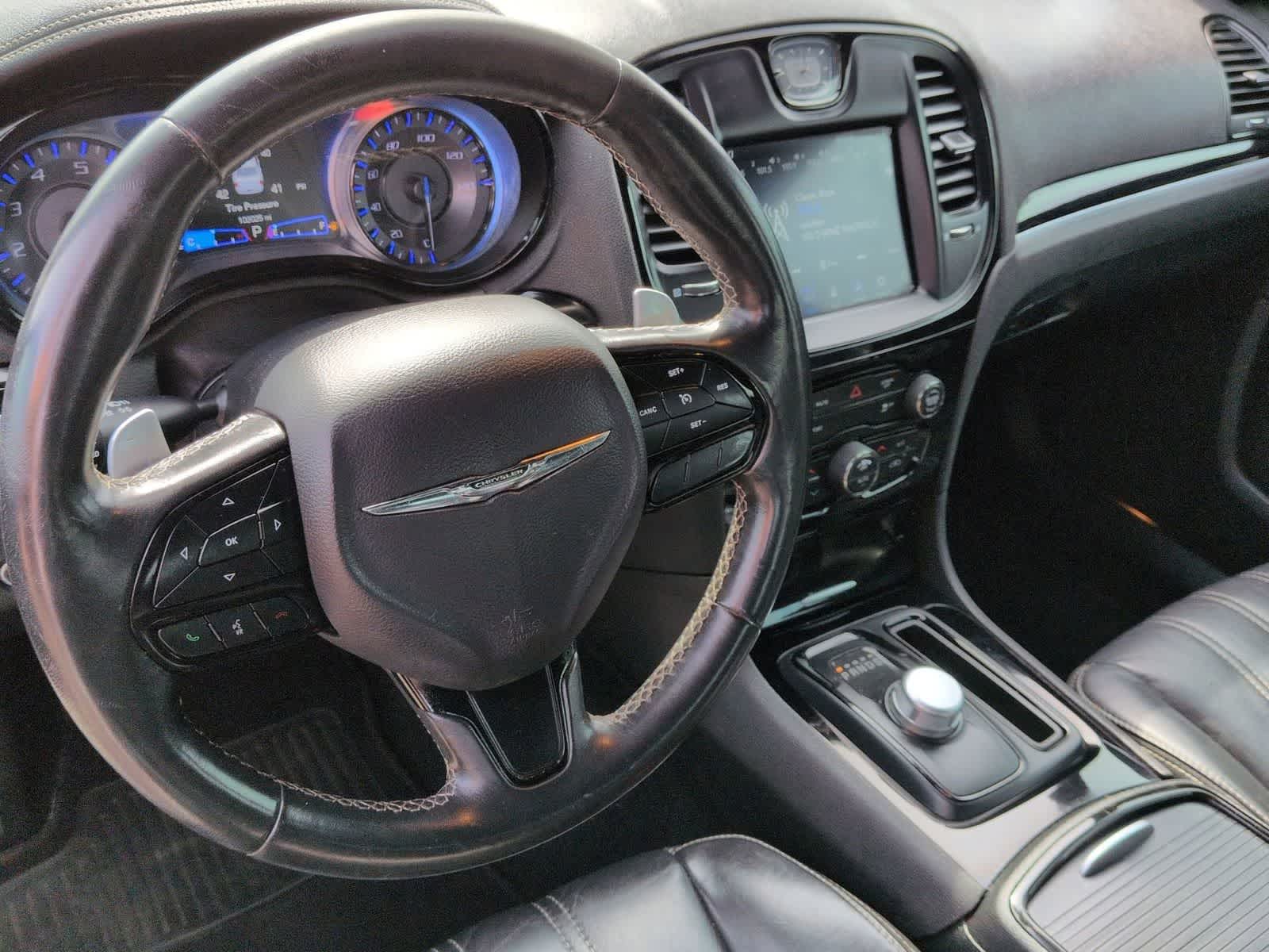 Thumbnail: 2019 Chrysler 300 - 10