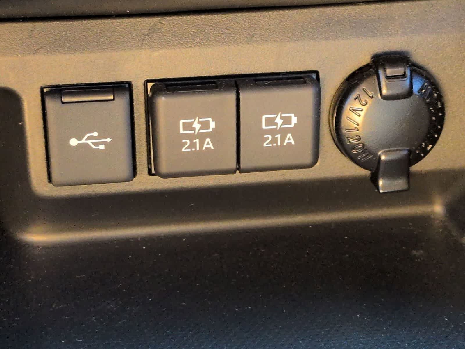 Thumbnail: 2021 Toyota Highlander - 25
