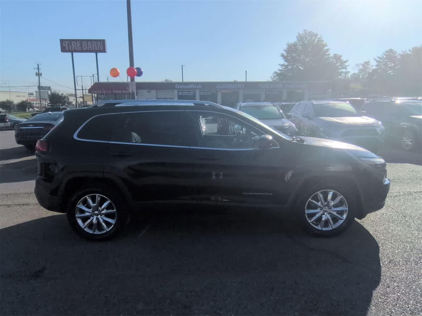Thumbnail: 2016 Jeep Cherokee - 9