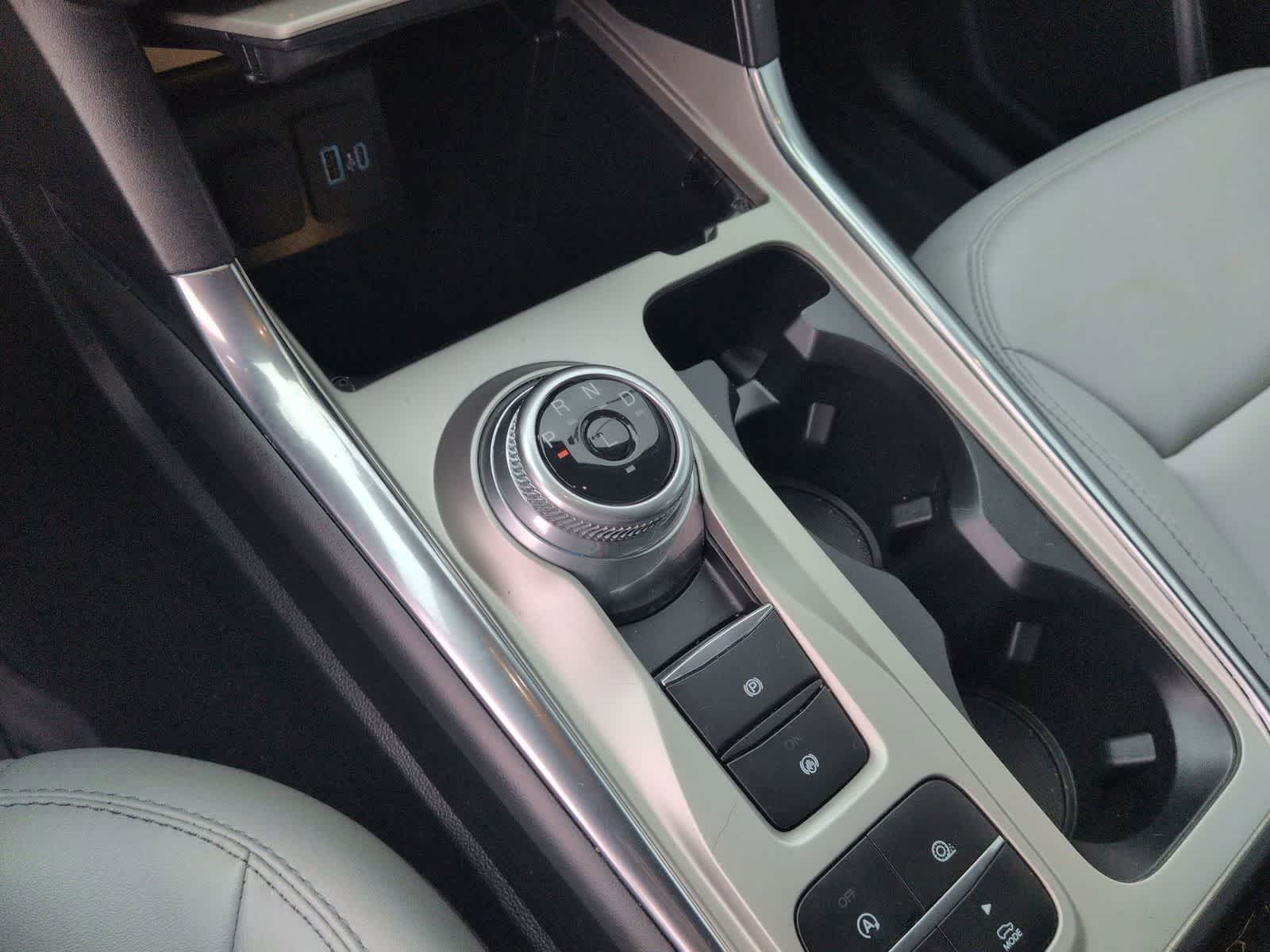 Thumbnail: 2021 Ford Explorer - 31